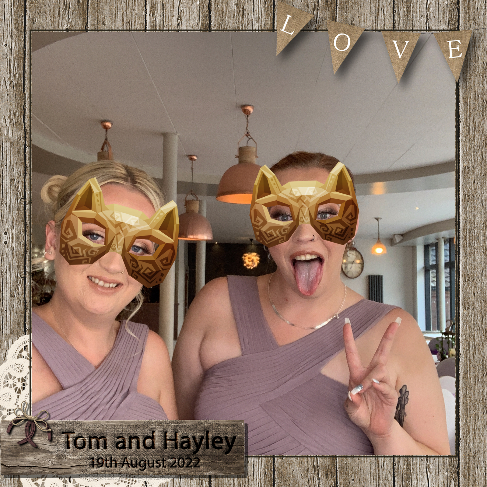 Tom & Hayley  | View more photos from the event at gallery.magicimages.uk/u/MagicImages/Tom-Hayley