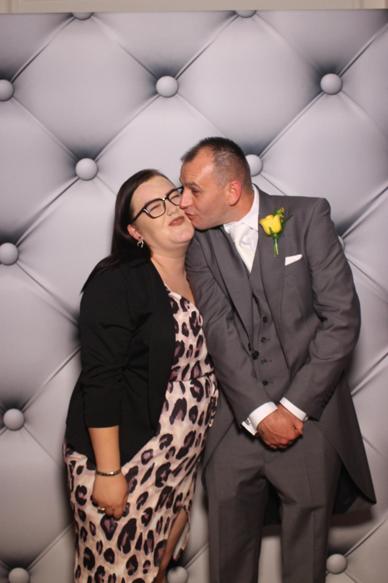 Tracey & Jason  | View more photos from the event at gallery.magicimages.uk/u/MagicImages/Tracey-Jason