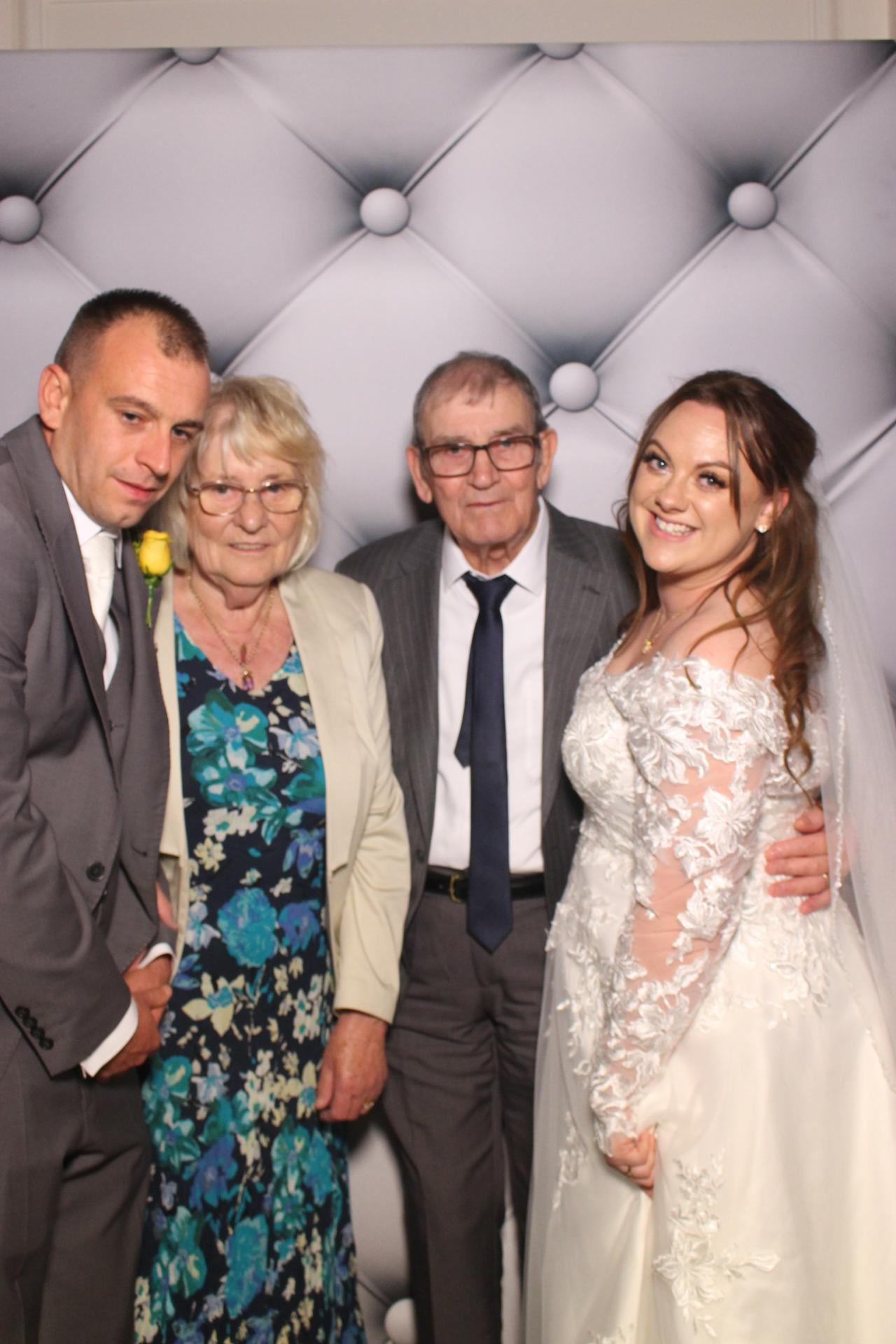 Tracey & Jason  | View more photos from the event at gallery.magicimages.uk/u/MagicImages/Tracey-Jason