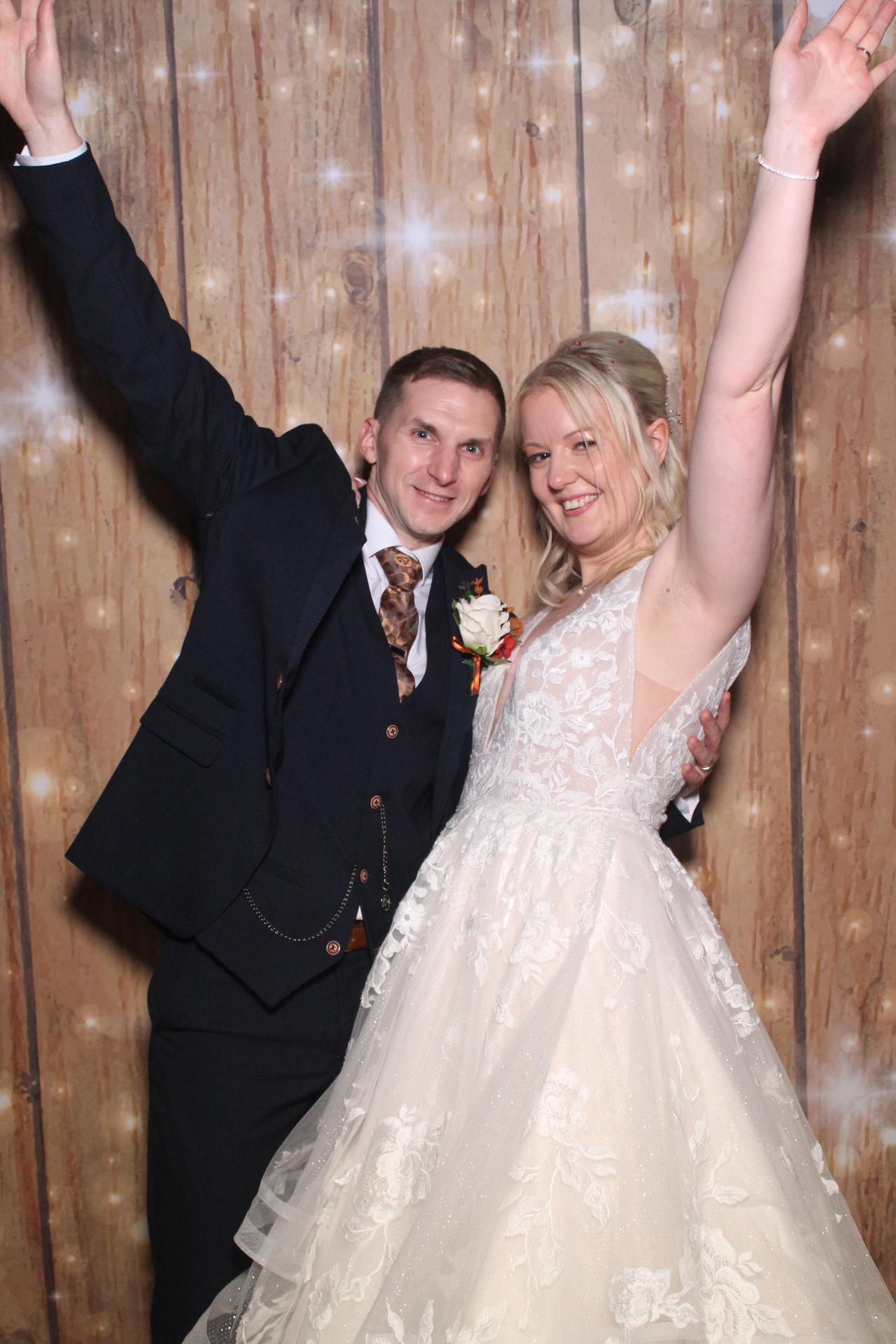 Adam & Alison  | View more photos from the event at gallery.magicimages.uk/u/MagicImages/Adam-Alison
