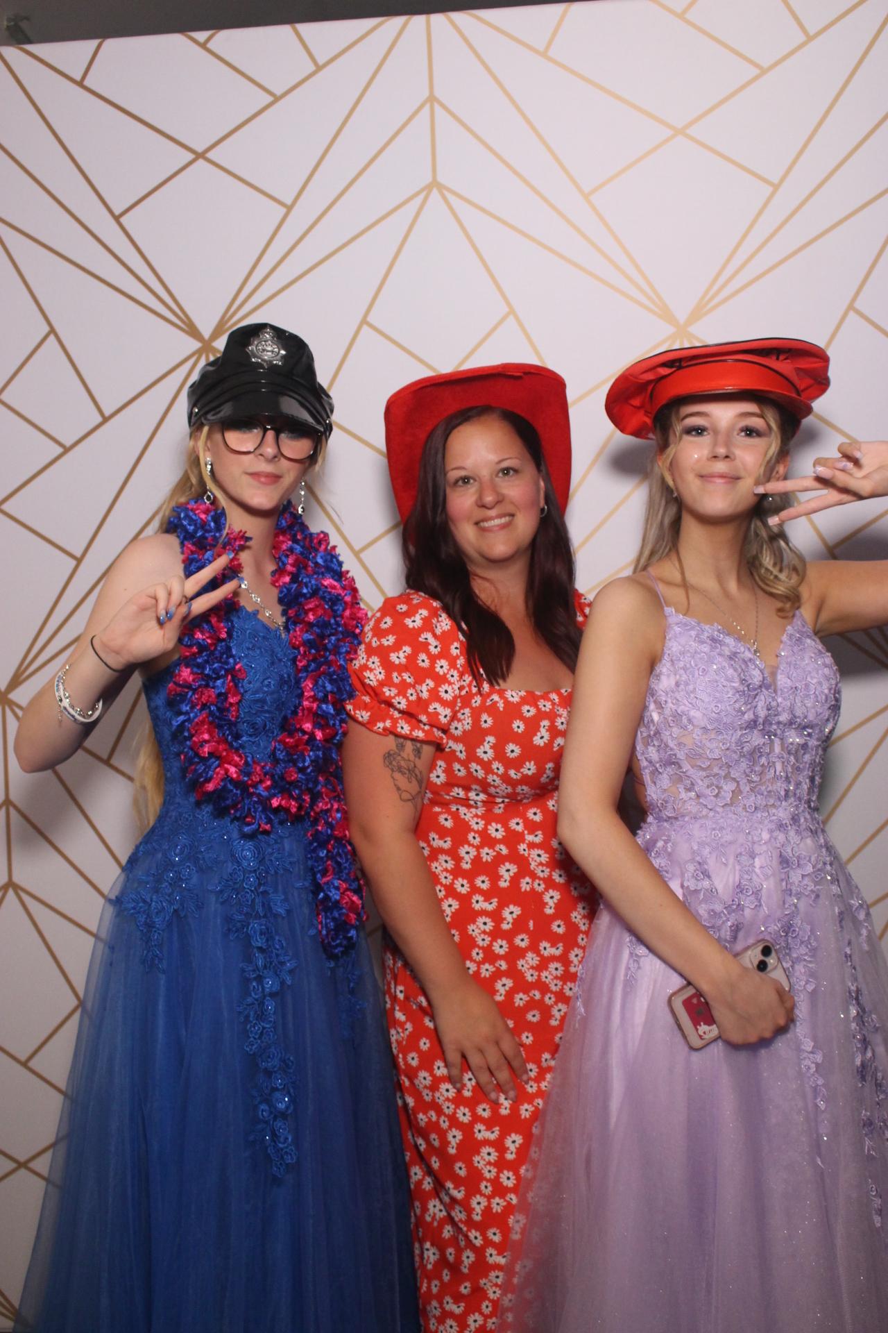 Beacon Academy Prom 2023 | View more photos from the event at gallery.magicimages.uk/u/MagicImages/Beacon-Academy-Prom-2023