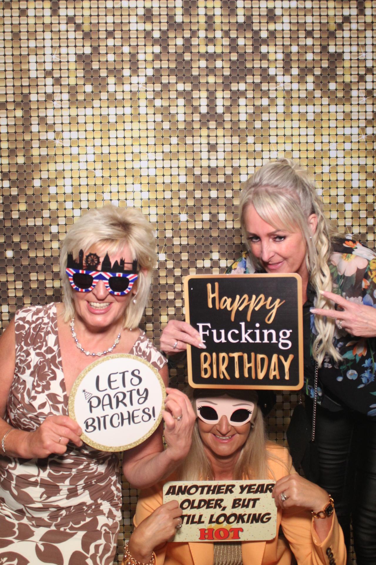 Carol's 60th | View more photos from the event at gallery.magicimages.uk/u/MagicImages/Carols-60th
