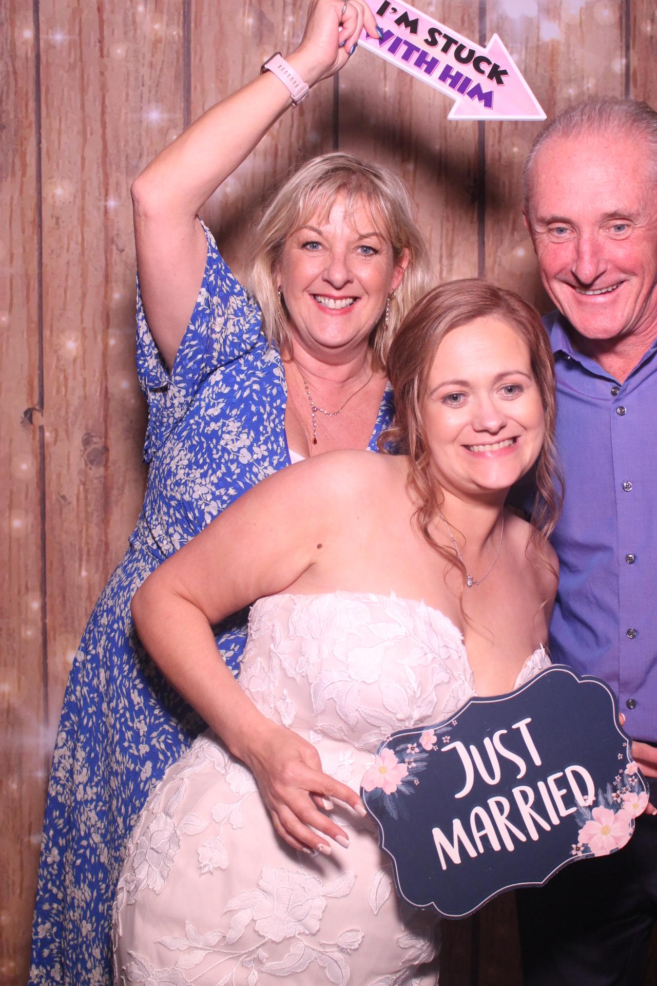 Donna & Dan  | View more photos from the event at gallery.magicimages.uk/u/MagicImages/Donna-Dan