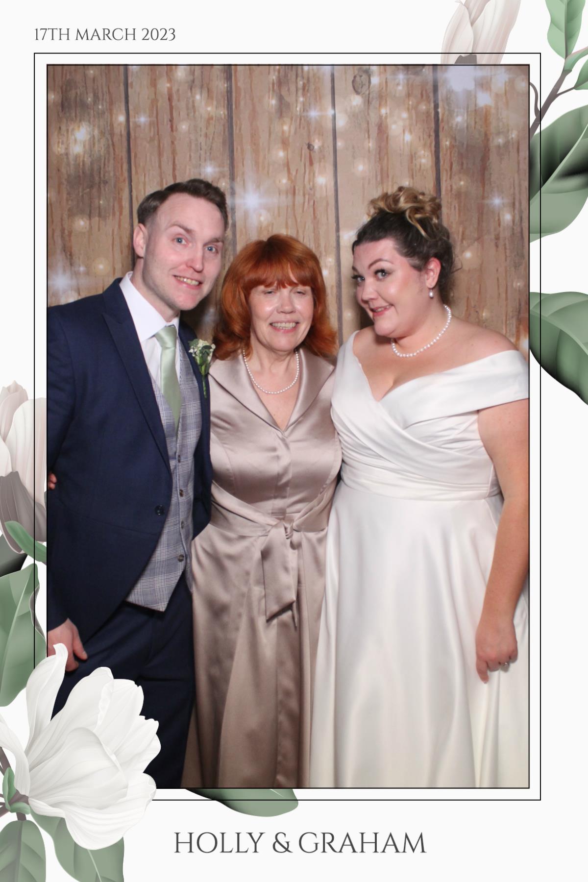 Holly & Graham  | View more photos from the event at gallery.magicimages.uk/u/MagicImages/Holly-Graham