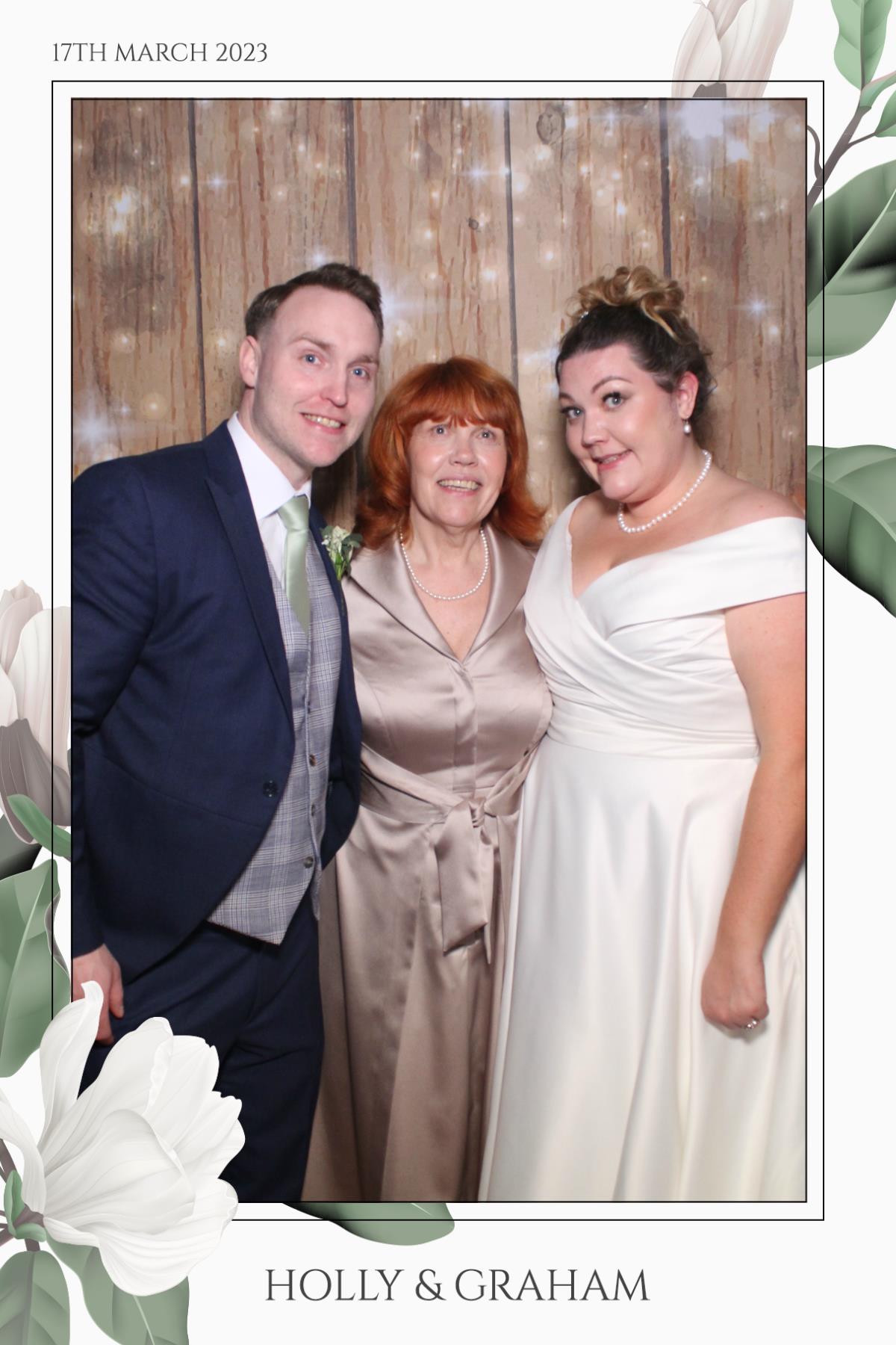 Holly & Graham  | View more photos from the event at gallery.magicimages.uk/u/MagicImages/Holly-Graham