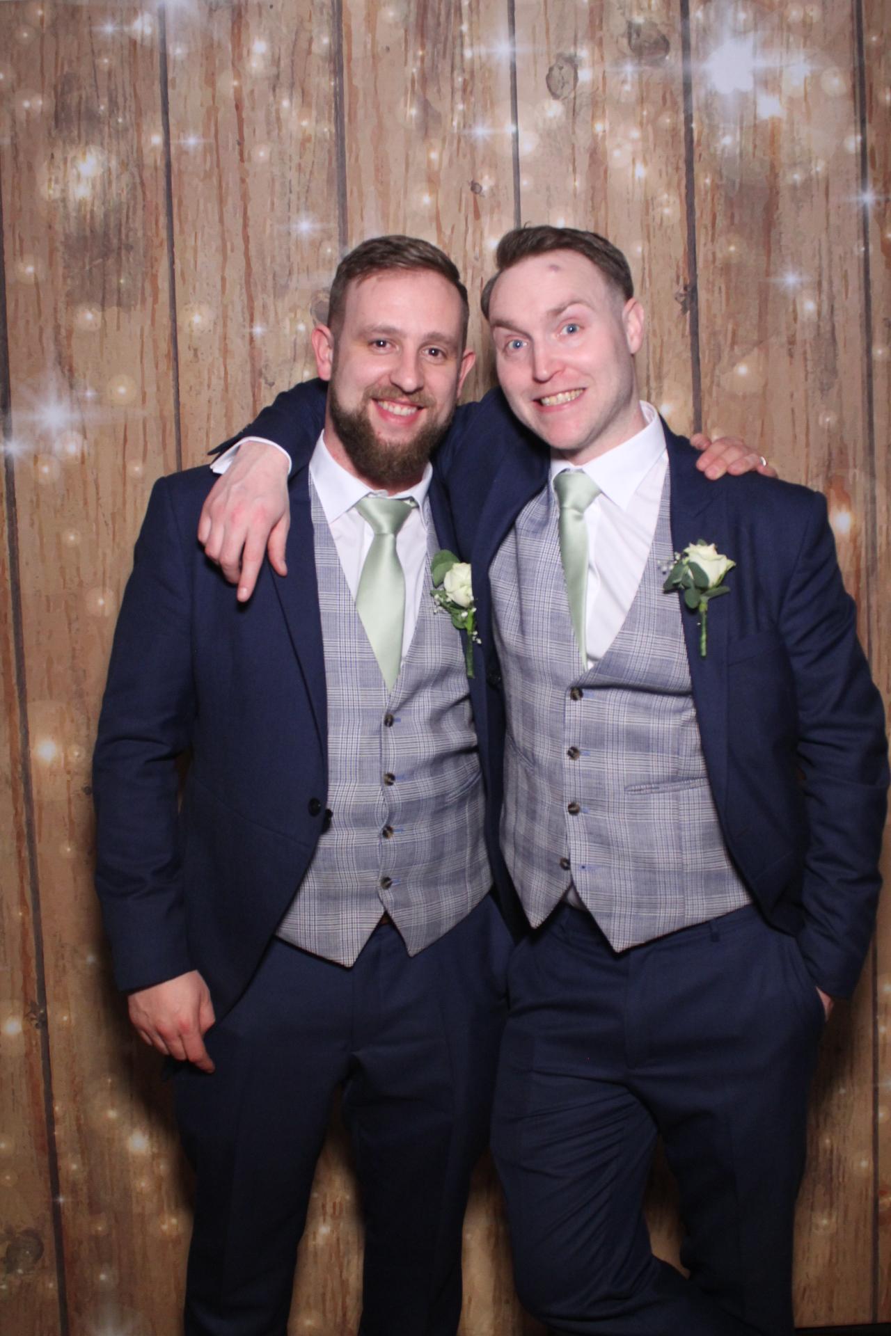 Holly & Graham  | View more photos from the event at gallery.magicimages.uk/u/MagicImages/Holly-Graham