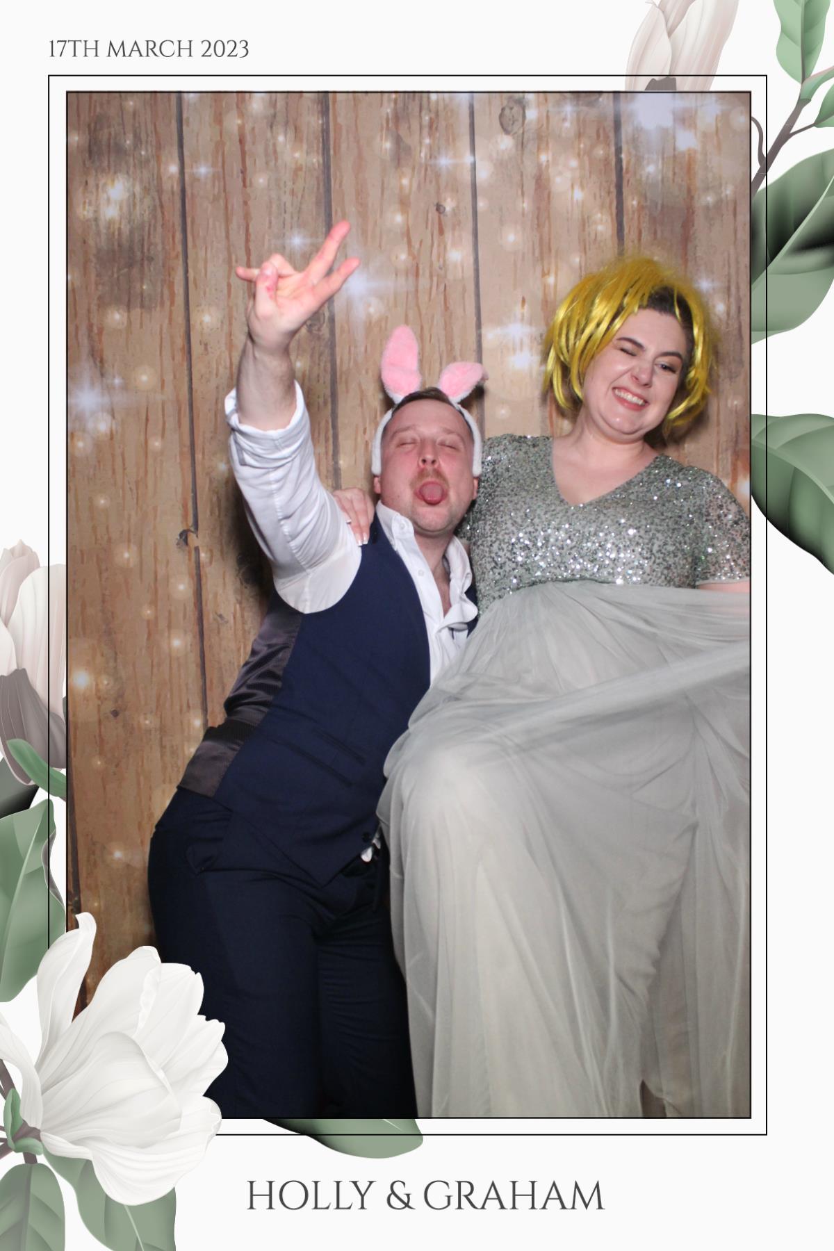 Holly & Graham  | View more photos from the event at gallery.magicimages.uk/u/MagicImages/Holly-Graham