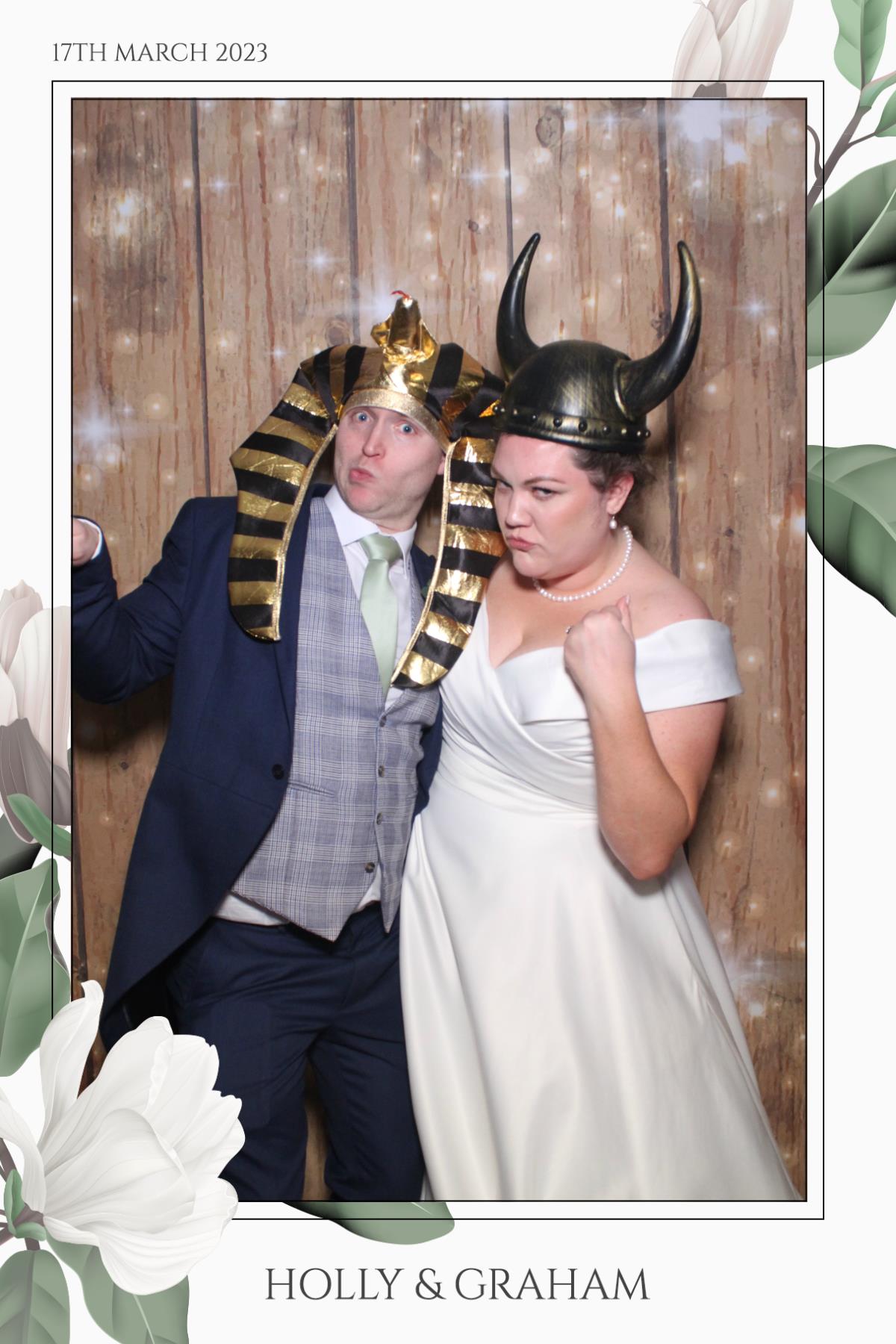 Holly & Graham  | View more photos from the event at gallery.magicimages.uk/u/MagicImages/Holly-Graham