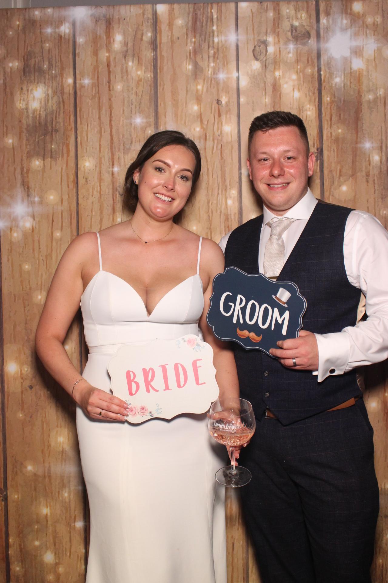 Jordan & Sian  | View more photos from the event at gallery.magicimages.uk/u/MagicImages/Jordan-Sian