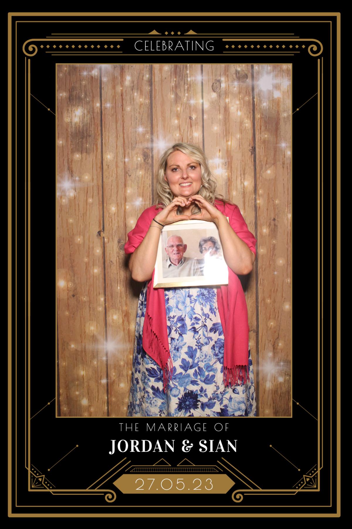 Jordan & Sian  | View more photos from the event at gallery.magicimages.uk/u/MagicImages/Jordan-Sian