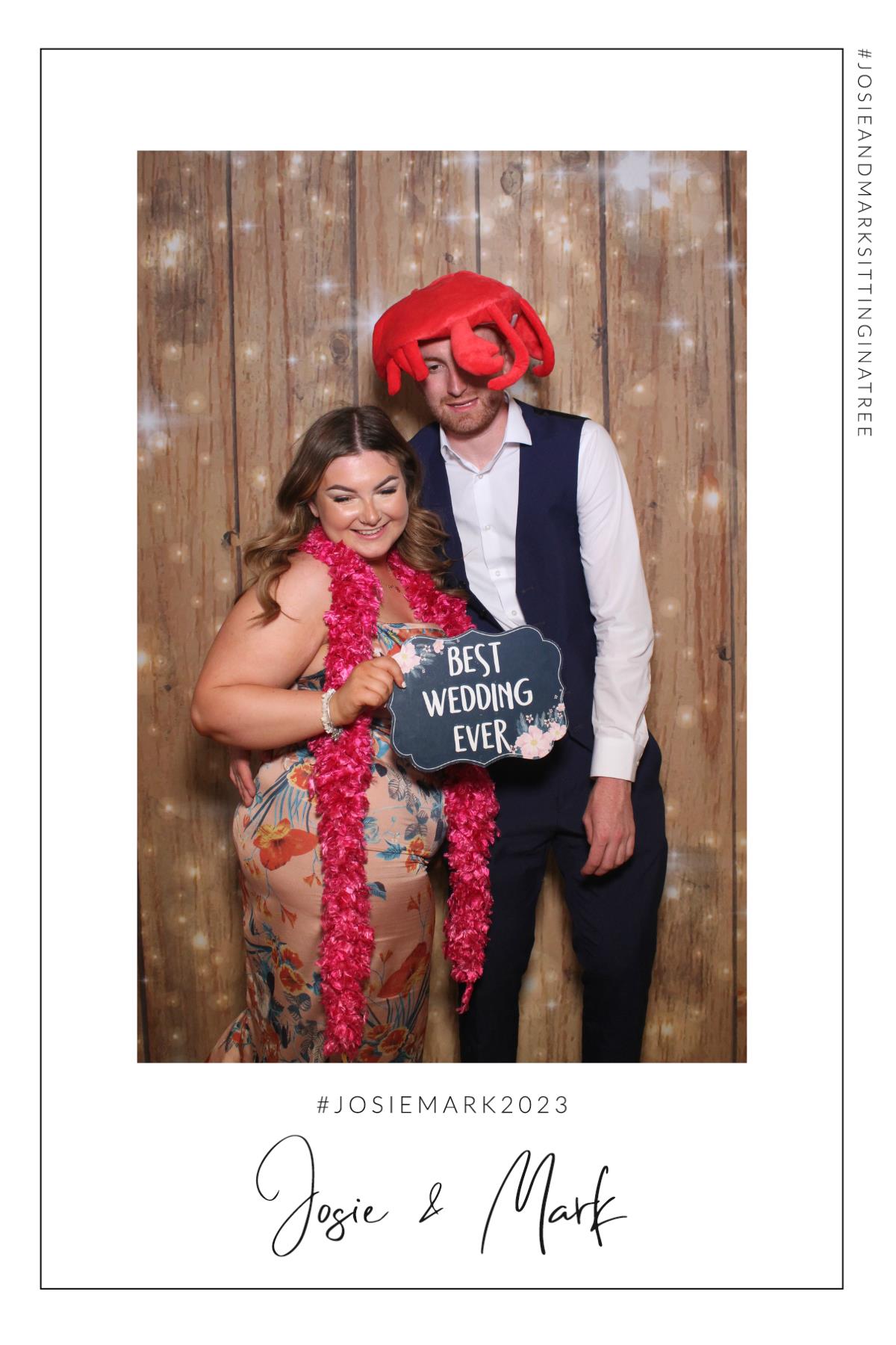 Josie & Mark  | View more photos from the event at gallery.magicimages.uk/u/MagicImages/Josie-Mark