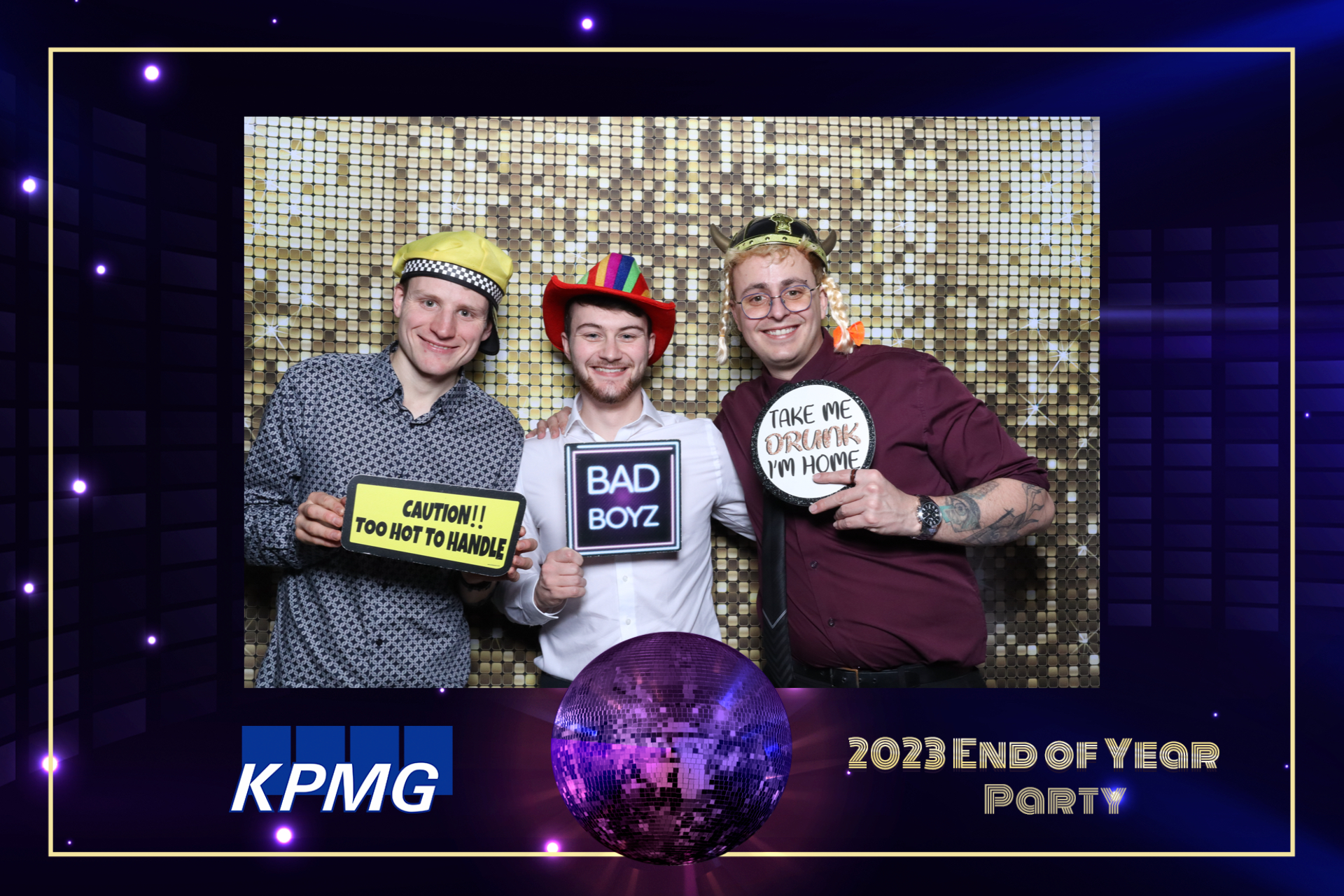 KPMG End Of Year Party  | View more photos from the event at gallery.magicimages.uk/u/MagicImages/KPMG-End-Of-Year-Party
