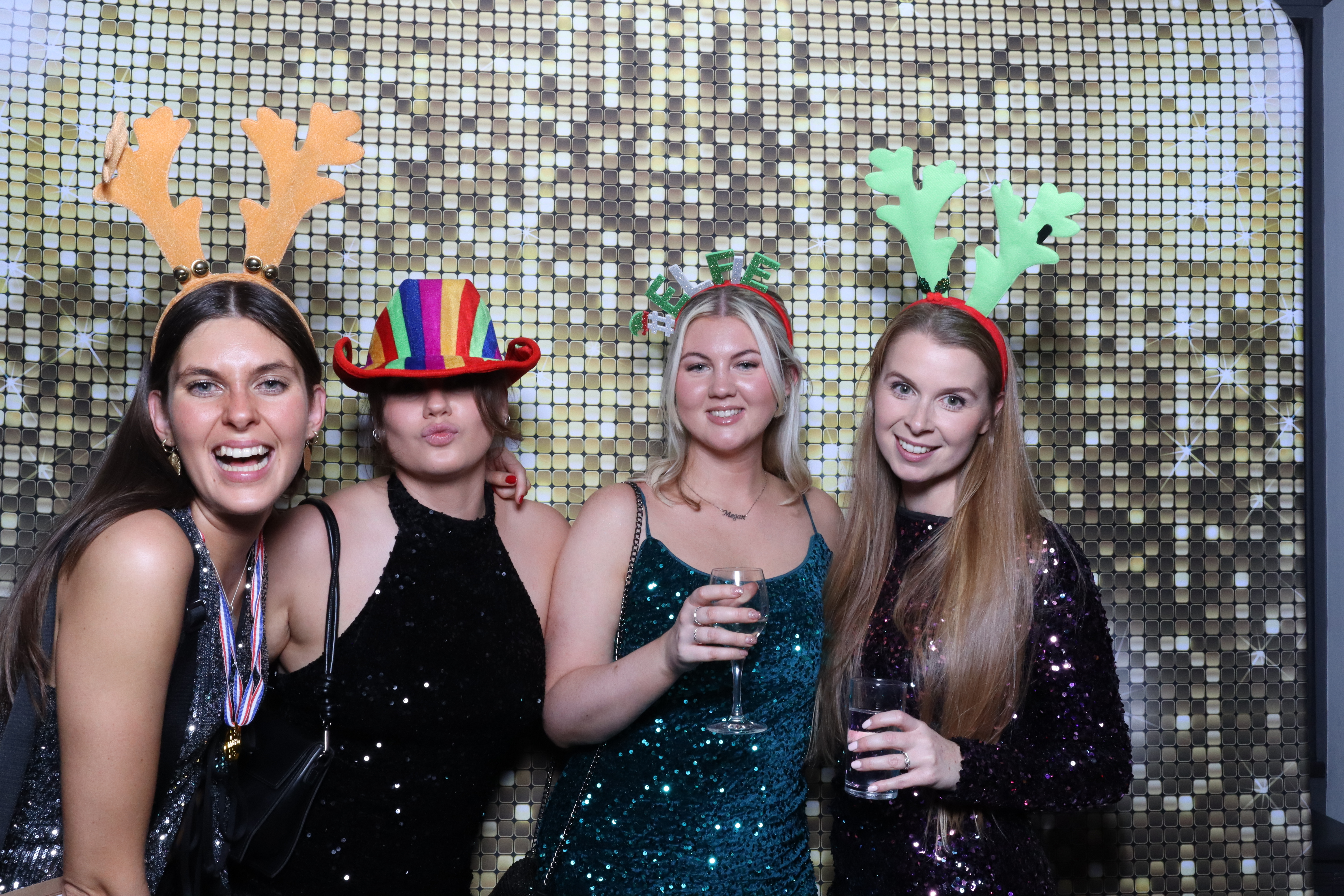KPMG End Of Year Party  | View more photos from the event at gallery.magicimages.uk/u/MagicImages/KPMG-End-Of-Year-Party