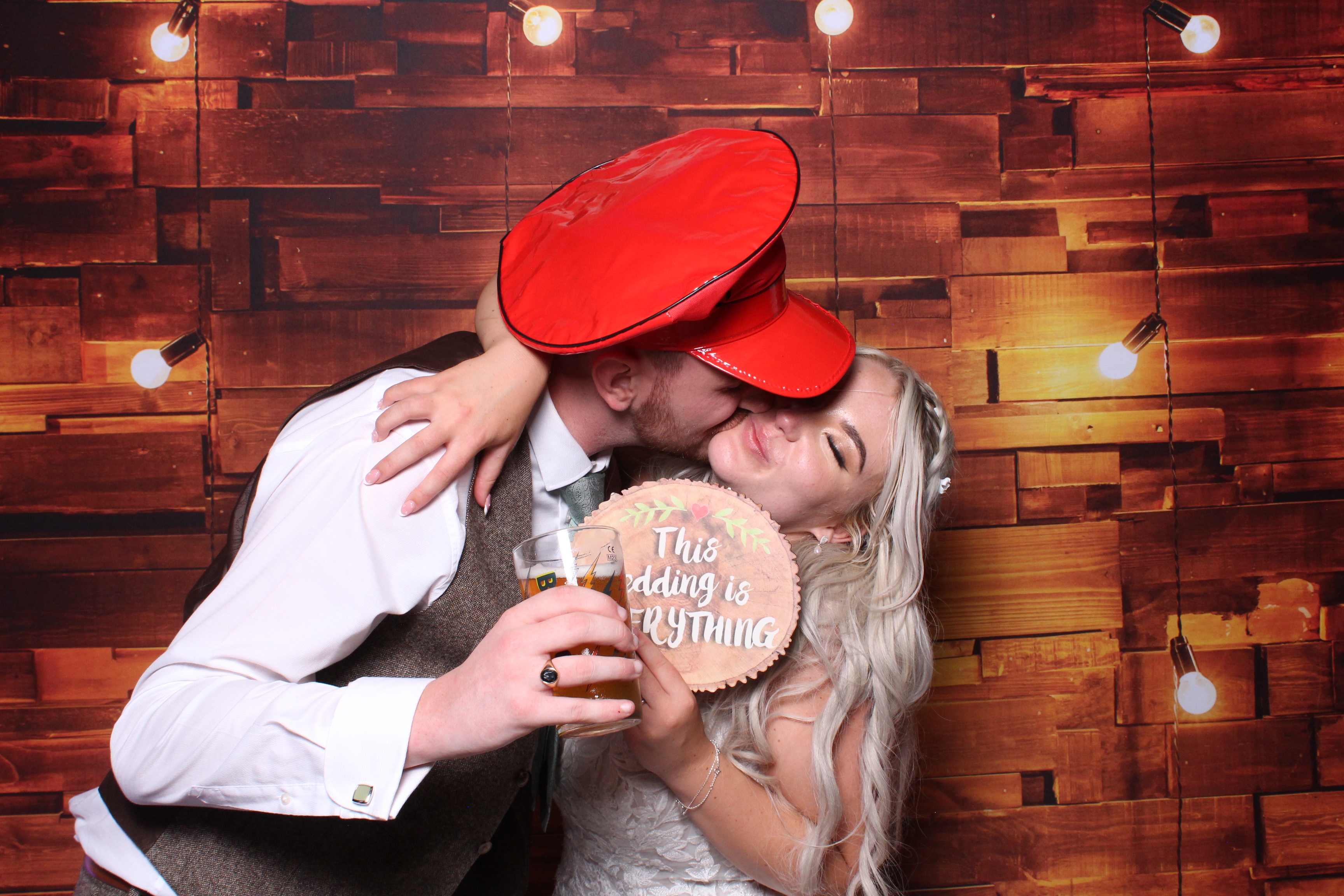 Keiran & Ellisha | View more photos from the event at gallery.magicimages.uk/u/MagicImages/Keiran-Ellisha