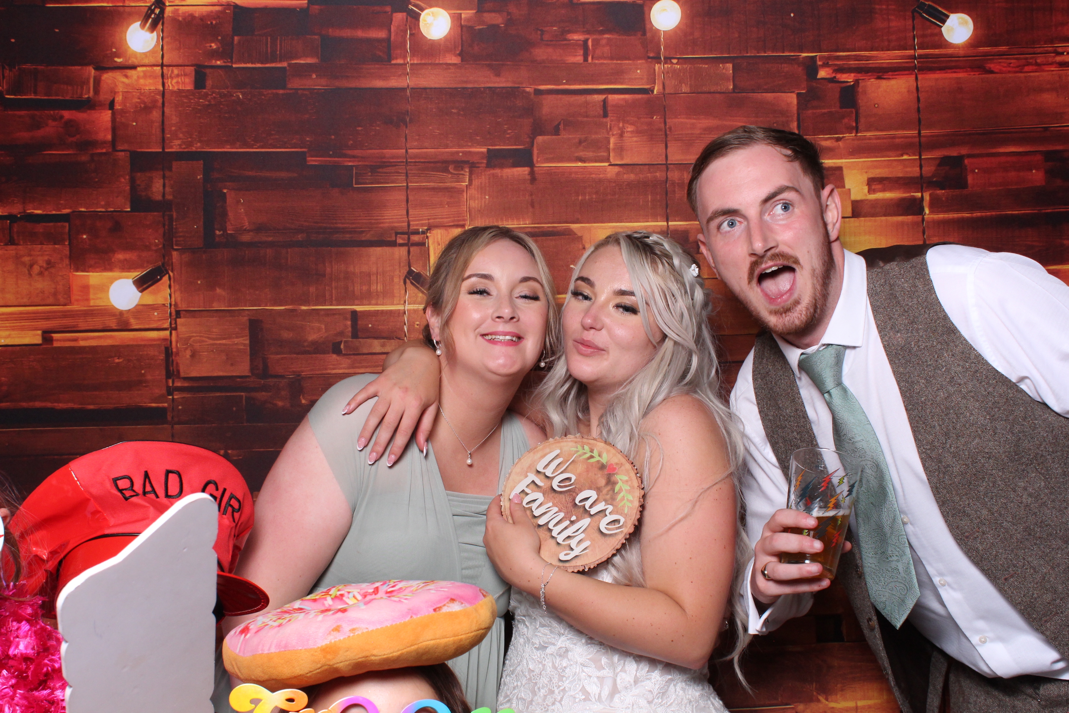 Keiran & Ellisha | View more photos from the event at gallery.magicimages.uk/u/MagicImages/Keiran-Ellisha
