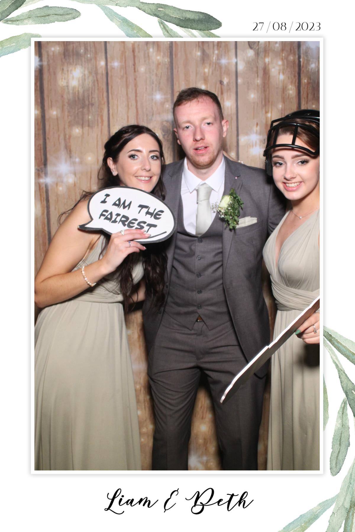 Liam & Beth  | View more photos from the event at gallery.magicimages.uk/u/MagicImages/Liam-Beth