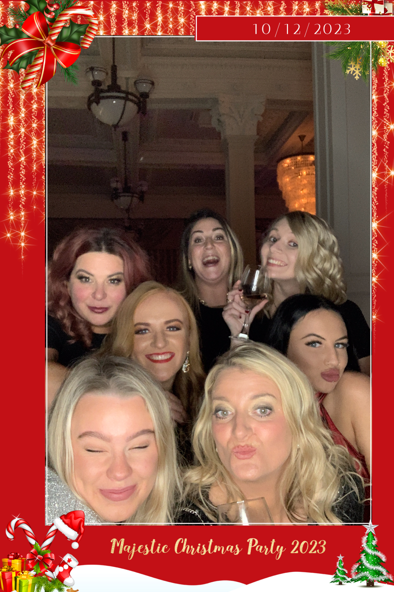 Majestic Staff Christmas Party   | View more photos from the event at gallery.magicimages.uk/u/MagicImages/Majestic-Staff-Christmas-Party