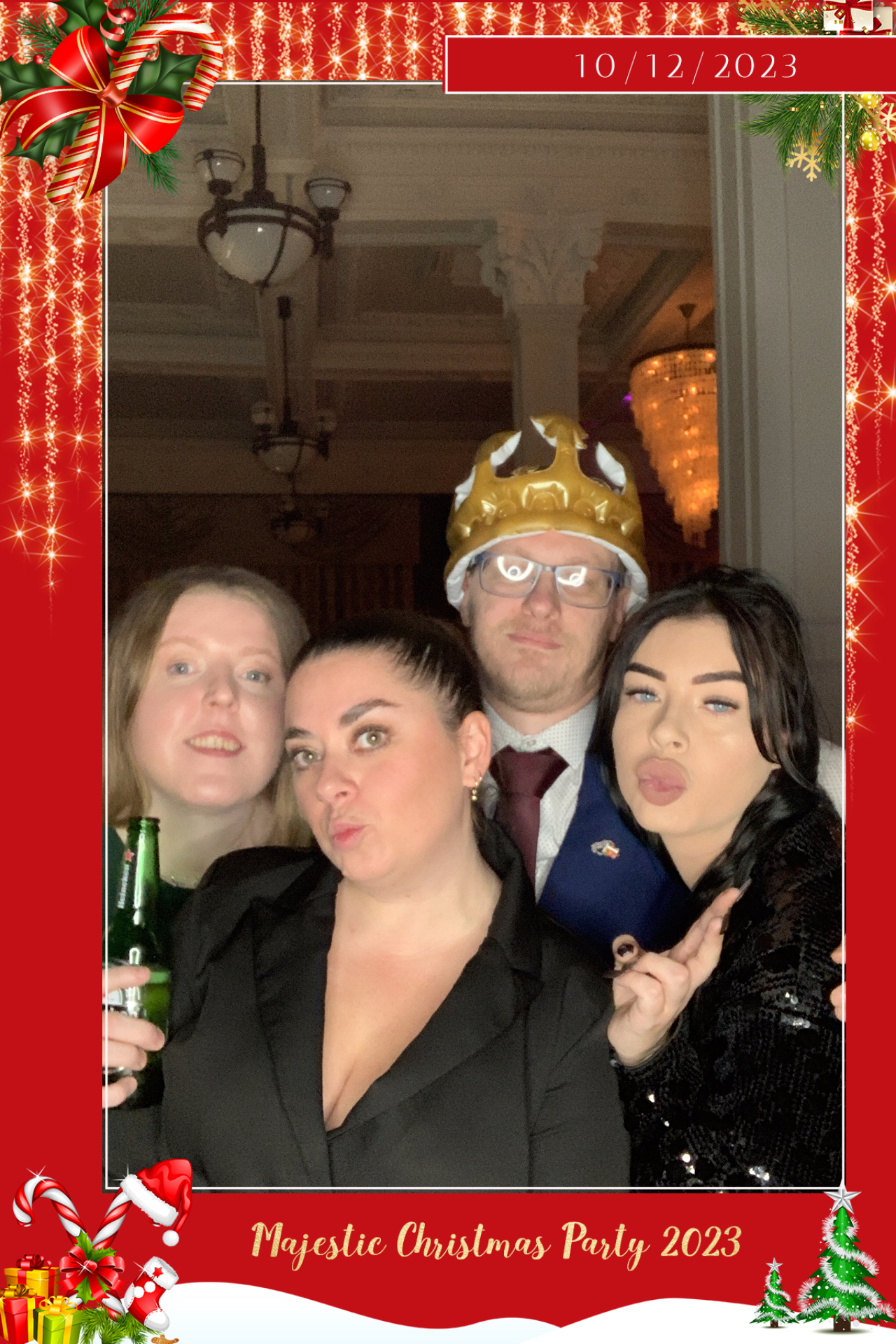 Majestic Staff Christmas Party   | View more photos from the event at gallery.magicimages.uk/u/MagicImages/Majestic-Staff-Christmas-Party