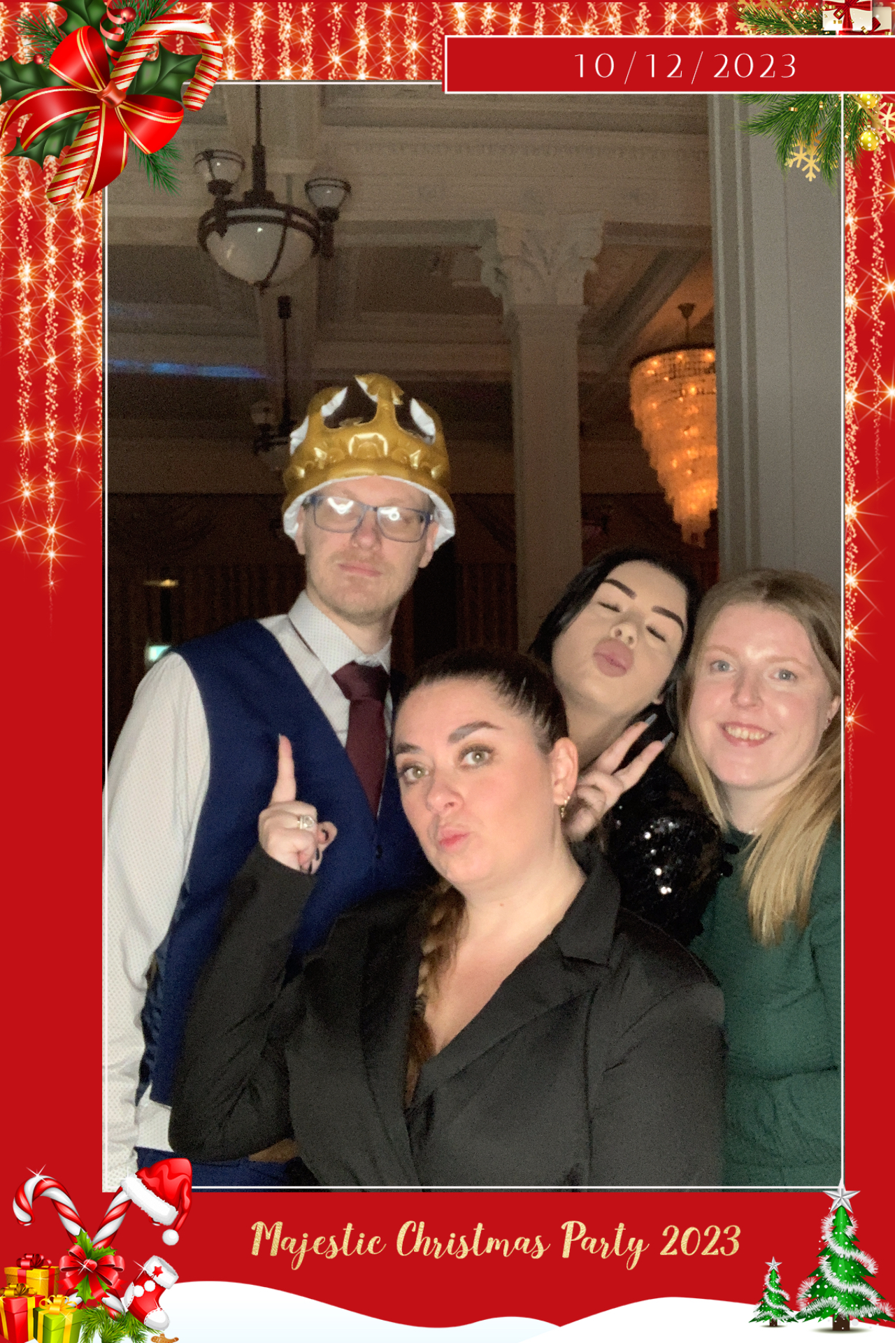 Majestic Staff Christmas Party   | View more photos from the event at gallery.magicimages.uk/u/MagicImages/Majestic-Staff-Christmas-Party