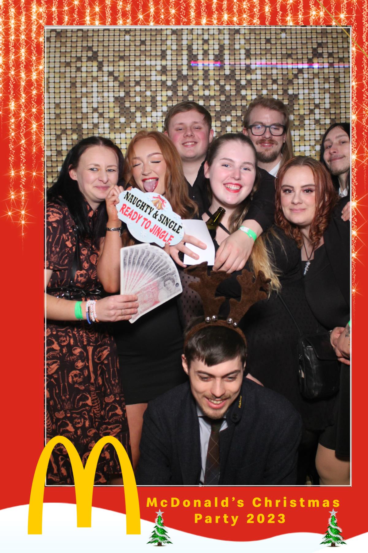 McDonalds Christmas Party  | View more photos from the event at gallery.magicimages.uk/u/MagicImages/McDonalds-Christmas-Party