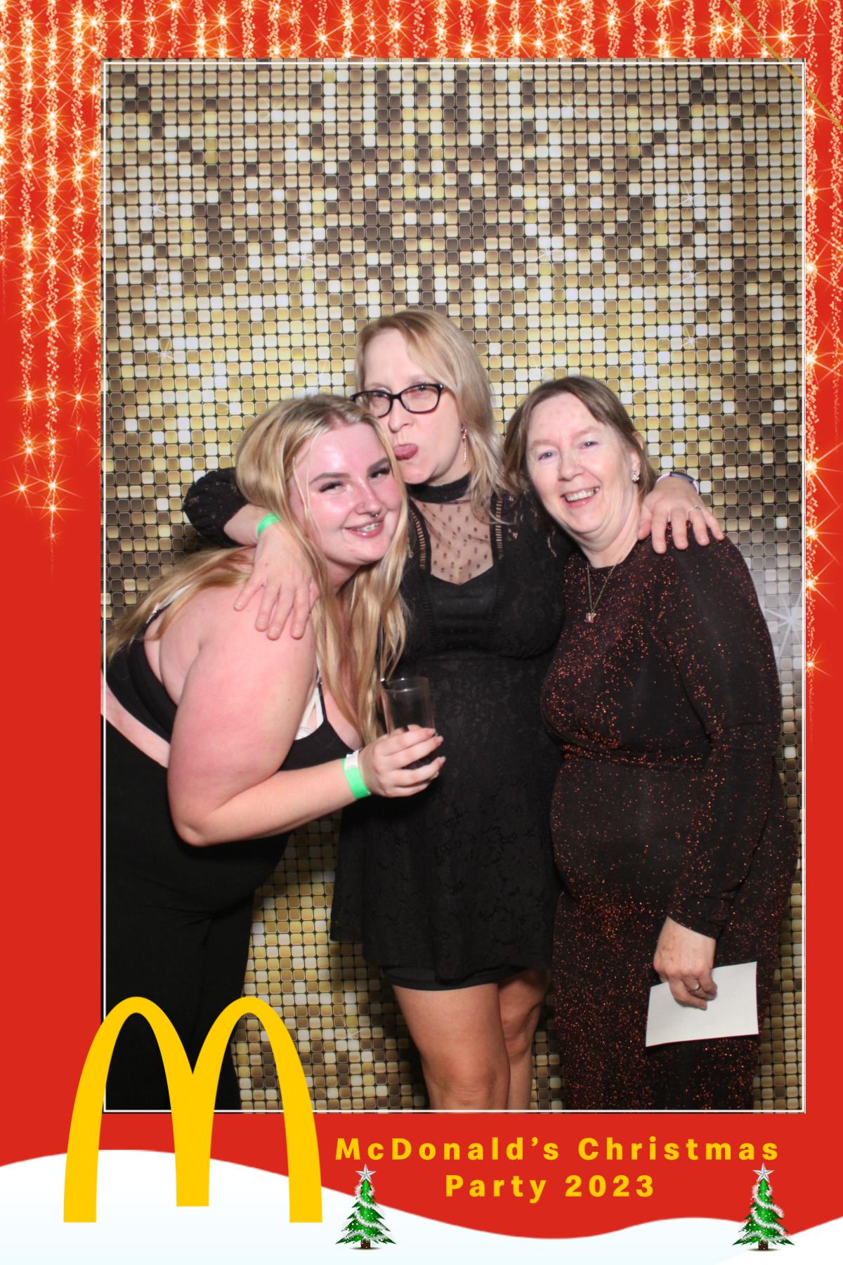 McDonalds Christmas Party  | View more photos from the event at gallery.magicimages.uk/u/MagicImages/McDonalds-Christmas-Party