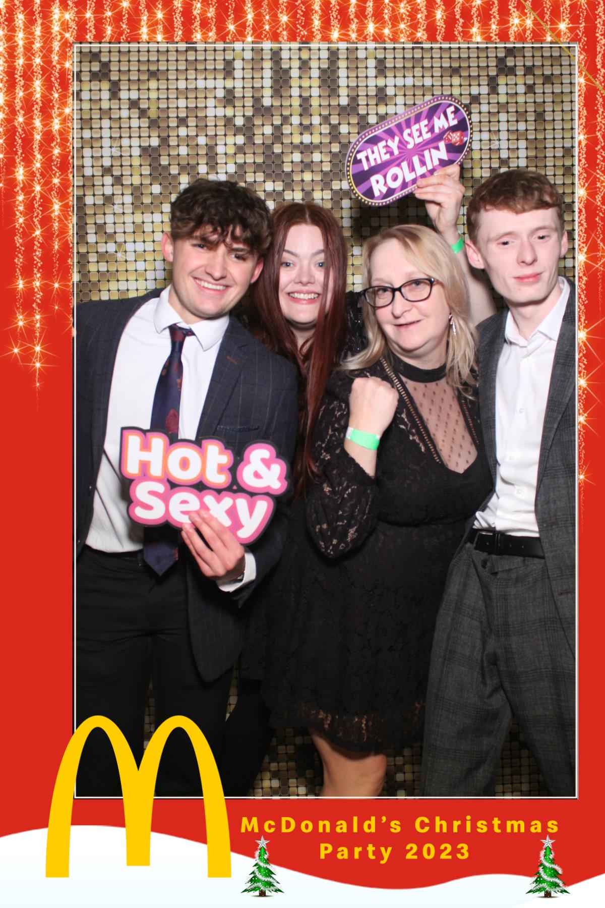 McDonalds Christmas Party  | View more photos from the event at gallery.magicimages.uk/u/MagicImages/McDonalds-Christmas-Party
