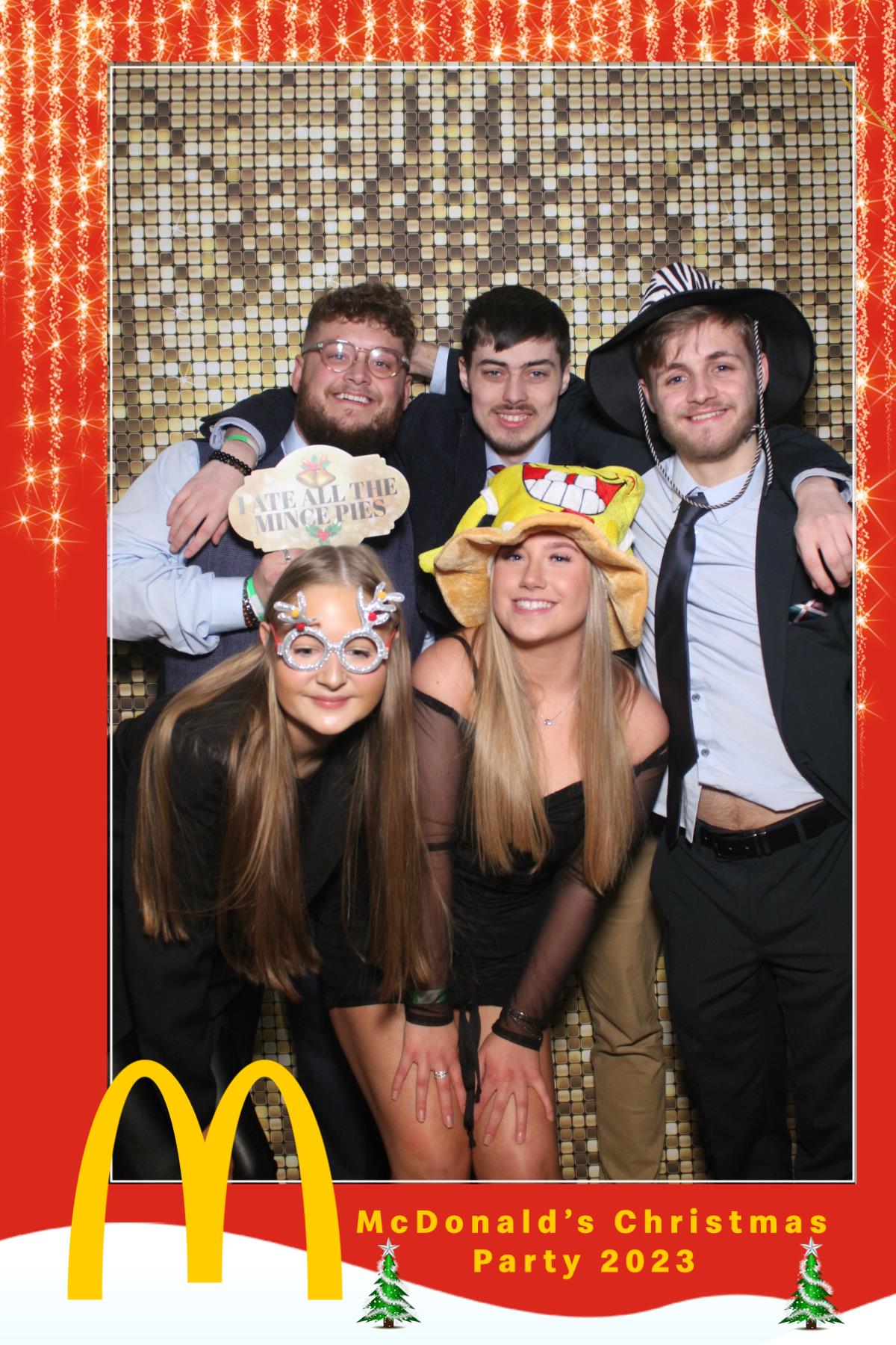 McDonalds Christmas Party  | View more photos from the event at gallery.magicimages.uk/u/MagicImages/McDonalds-Christmas-Party