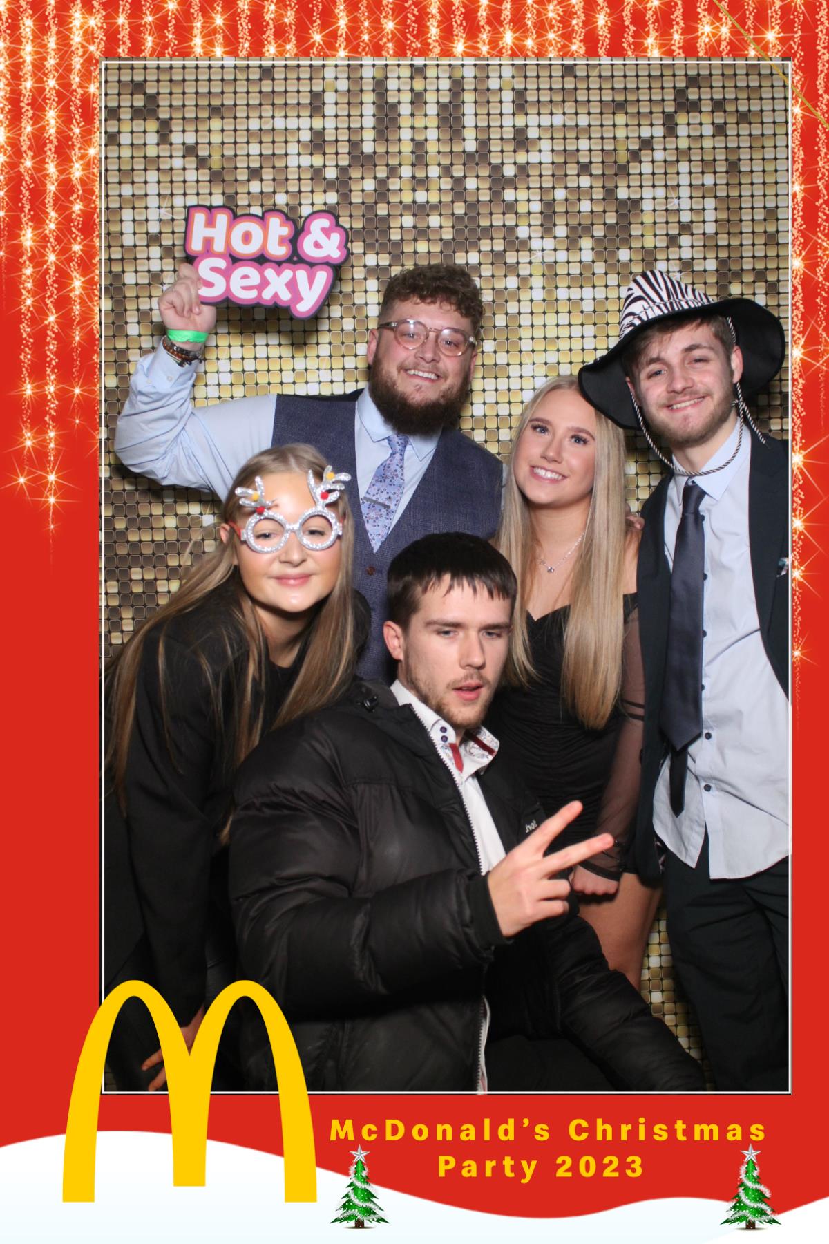 McDonalds Christmas Party  | View more photos from the event at gallery.magicimages.uk/u/MagicImages/McDonalds-Christmas-Party