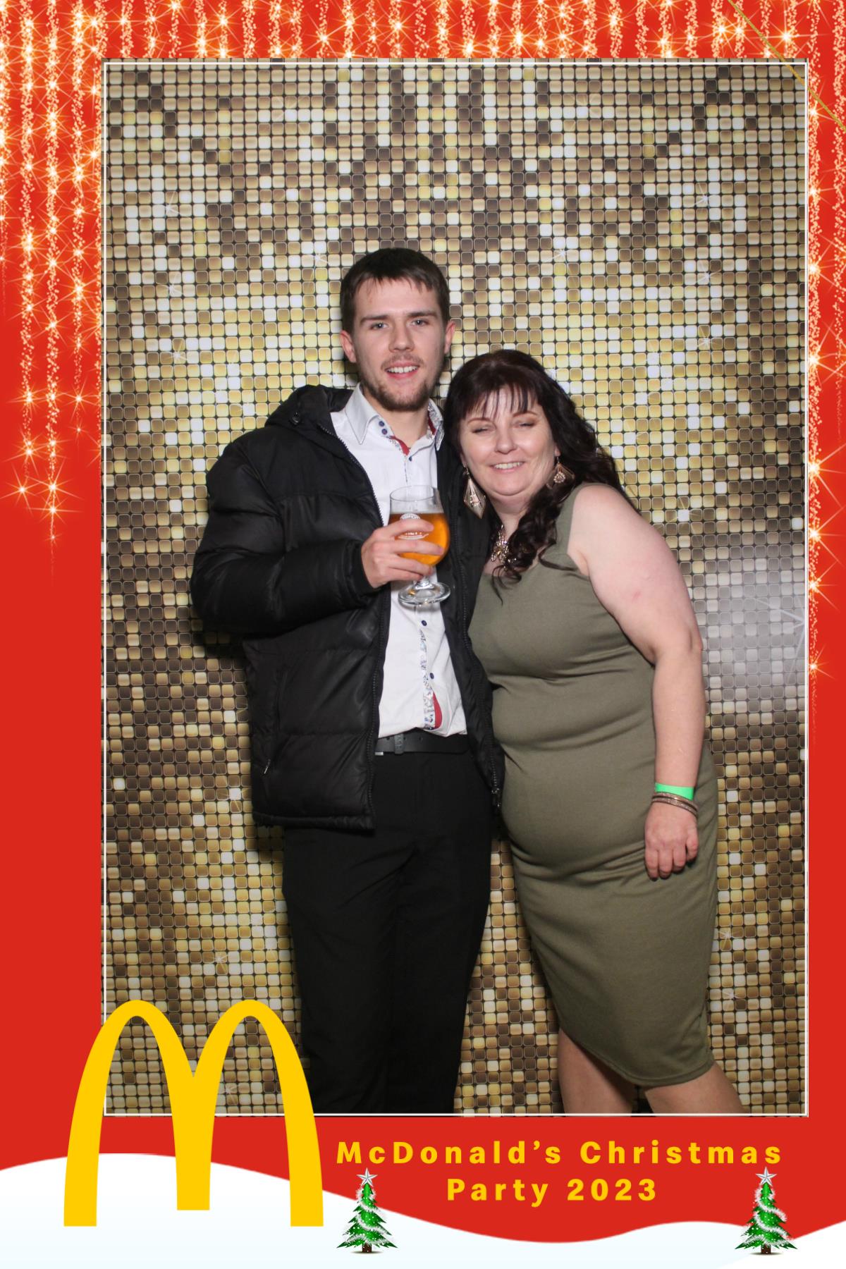 McDonalds Christmas Party  | View more photos from the event at gallery.magicimages.uk/u/MagicImages/McDonalds-Christmas-Party