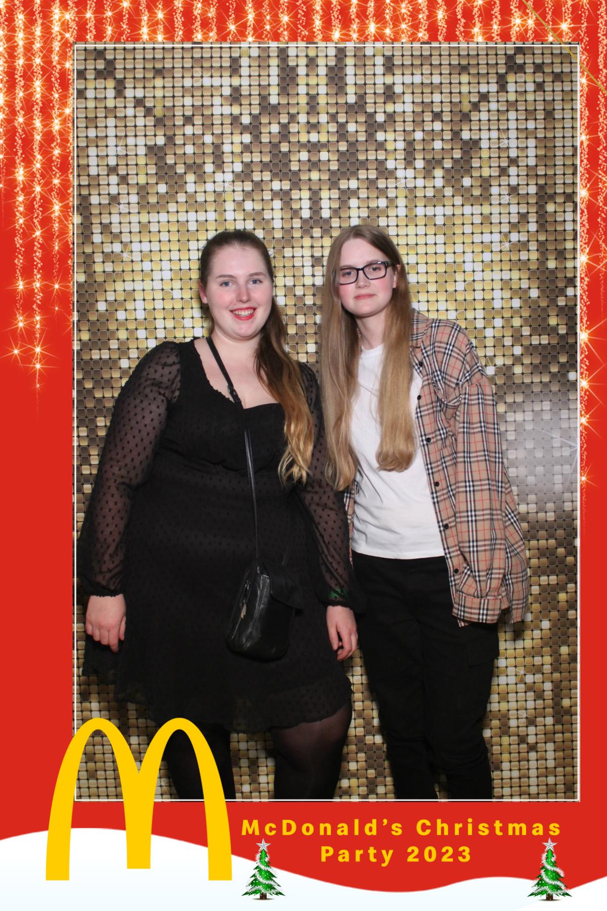 McDonalds Christmas Party  | View more photos from the event at gallery.magicimages.uk/u/MagicImages/McDonalds-Christmas-Party