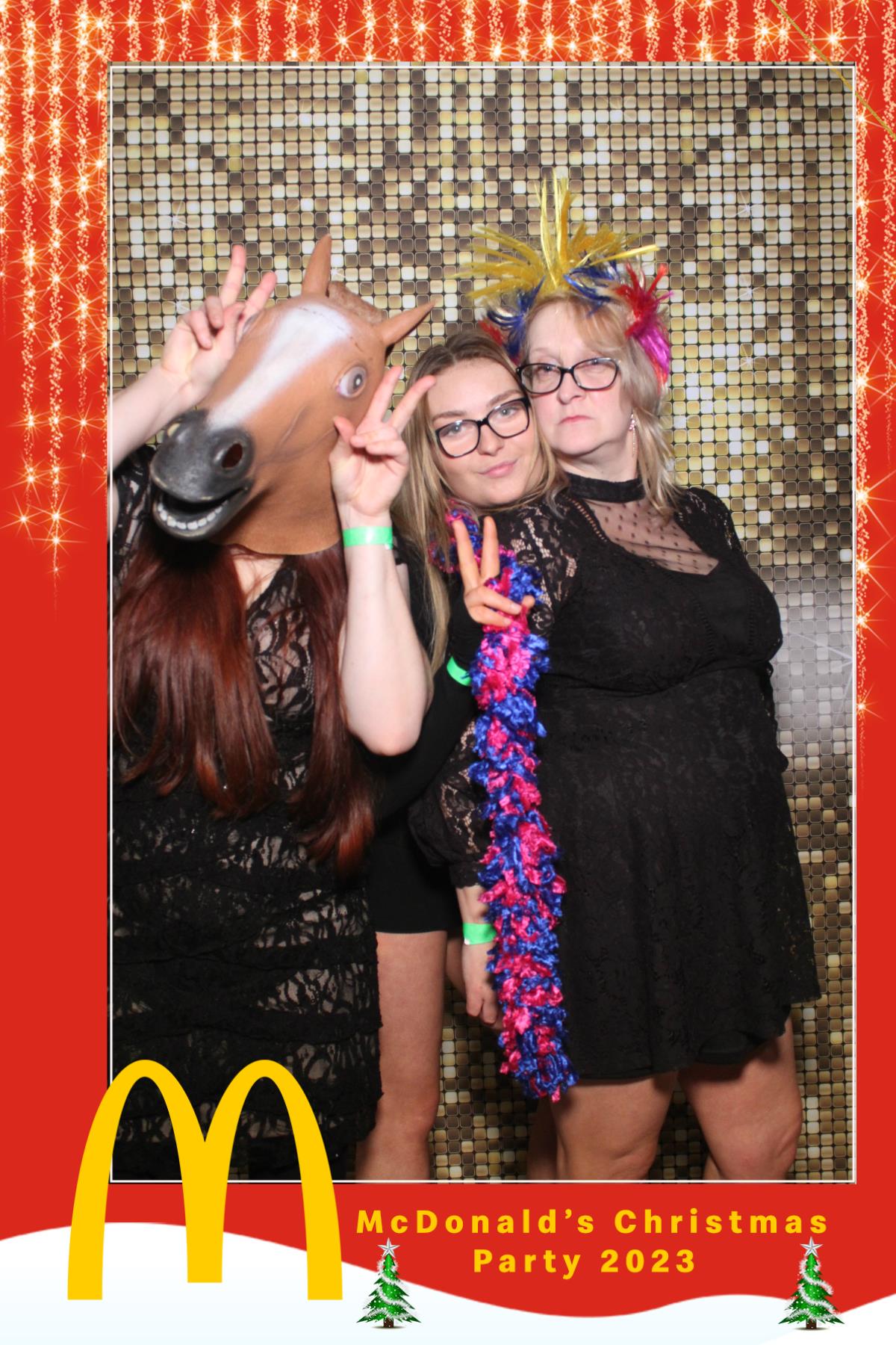 McDonalds Christmas Party  | View more photos from the event at gallery.magicimages.uk/u/MagicImages/McDonalds-Christmas-Party