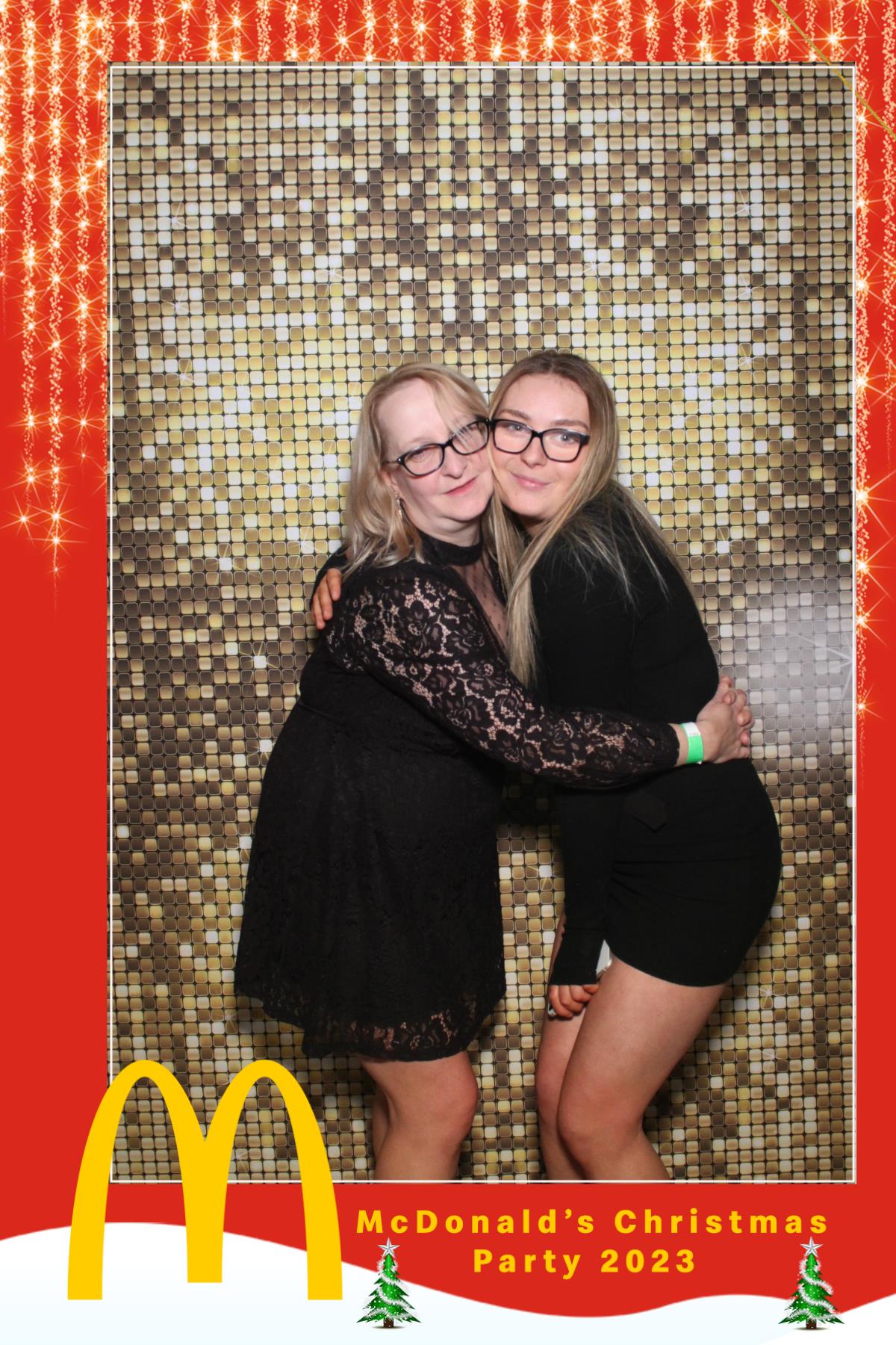 McDonalds Christmas Party  | View more photos from the event at gallery.magicimages.uk/u/MagicImages/McDonalds-Christmas-Party