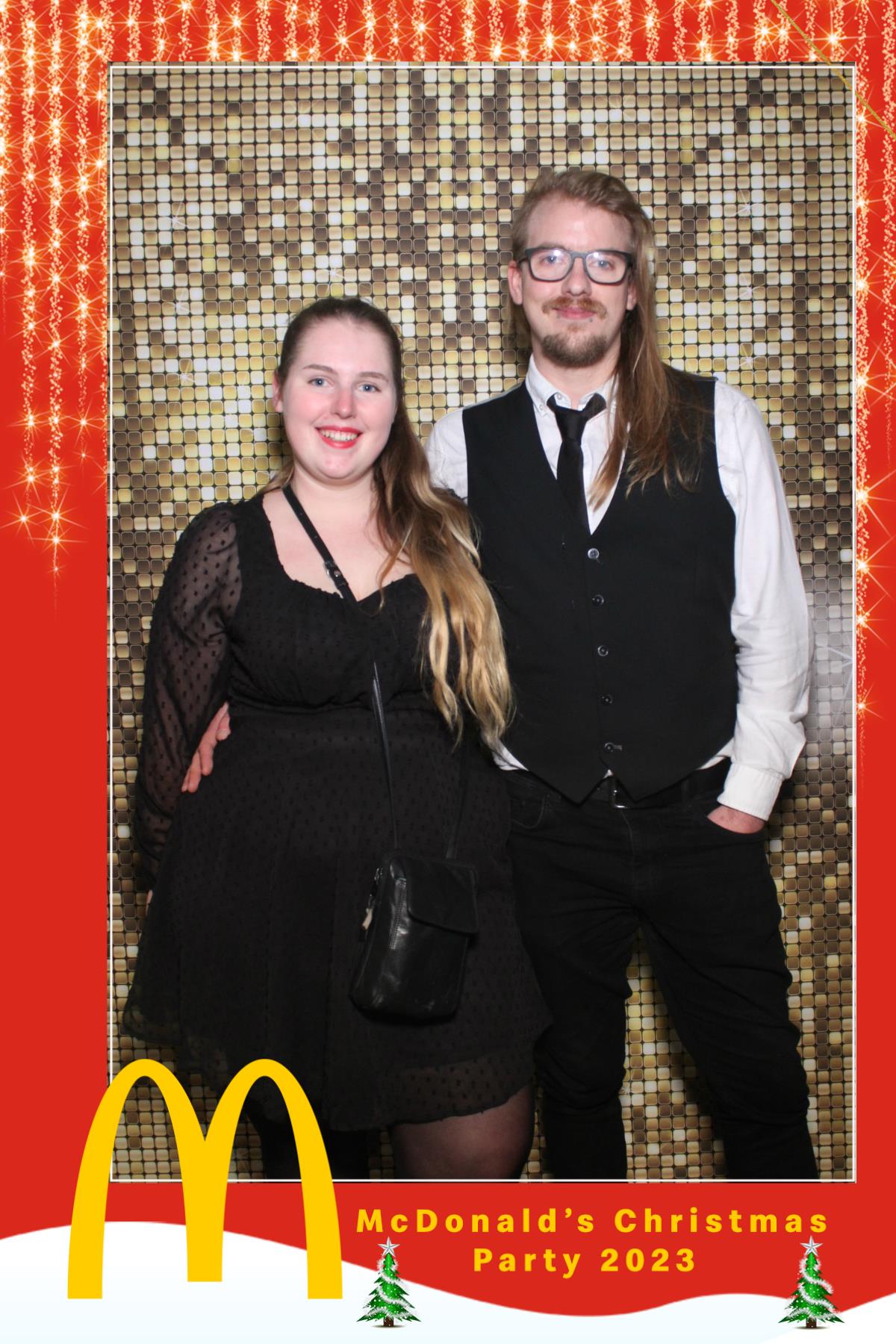 McDonalds Christmas Party  | View more photos from the event at gallery.magicimages.uk/u/MagicImages/McDonalds-Christmas-Party