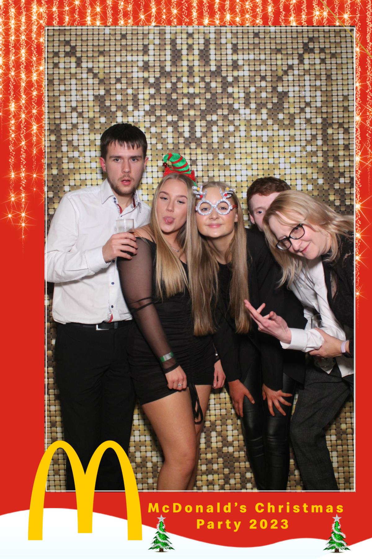 McDonalds Christmas Party  | View more photos from the event at gallery.magicimages.uk/u/MagicImages/McDonalds-Christmas-Party