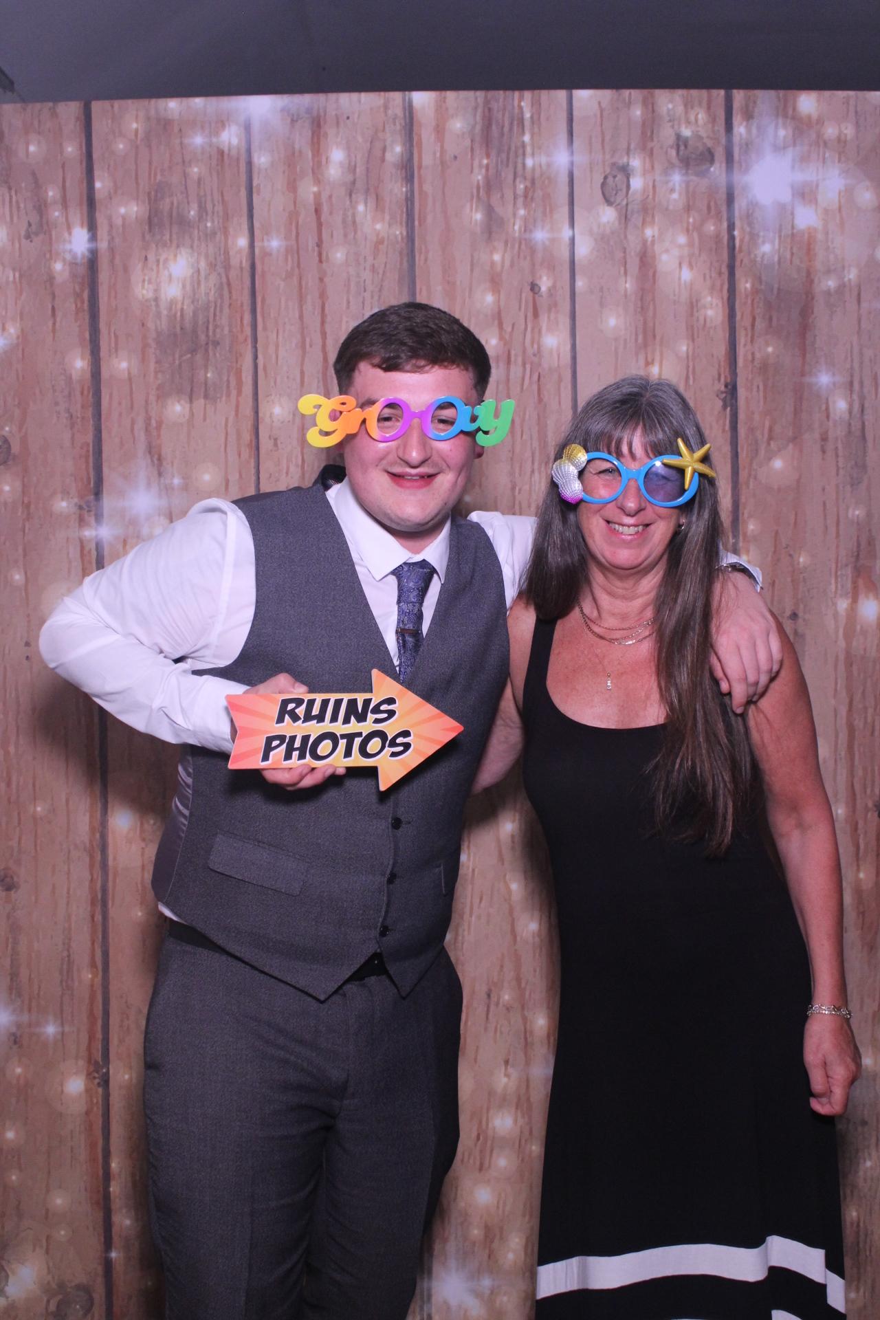 Mr & Mrs Austin  | View more photos from the event at gallery.magicimages.uk/u/MagicImages/Mr-Mrs-Austin