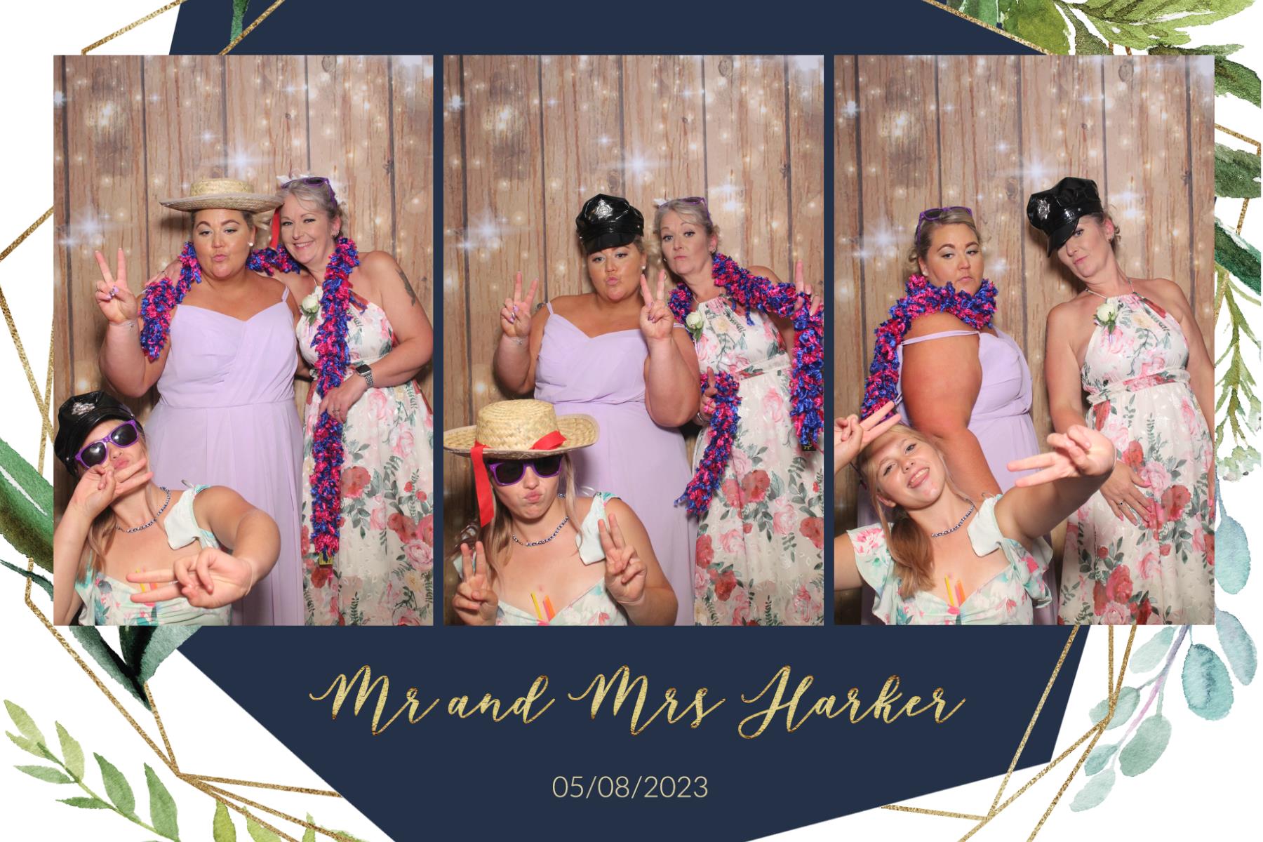 Mr & Mrs Harker  | View more photos from the event at gallery.magicimages.uk/u/MagicImages/Mr-Mrs-Harker