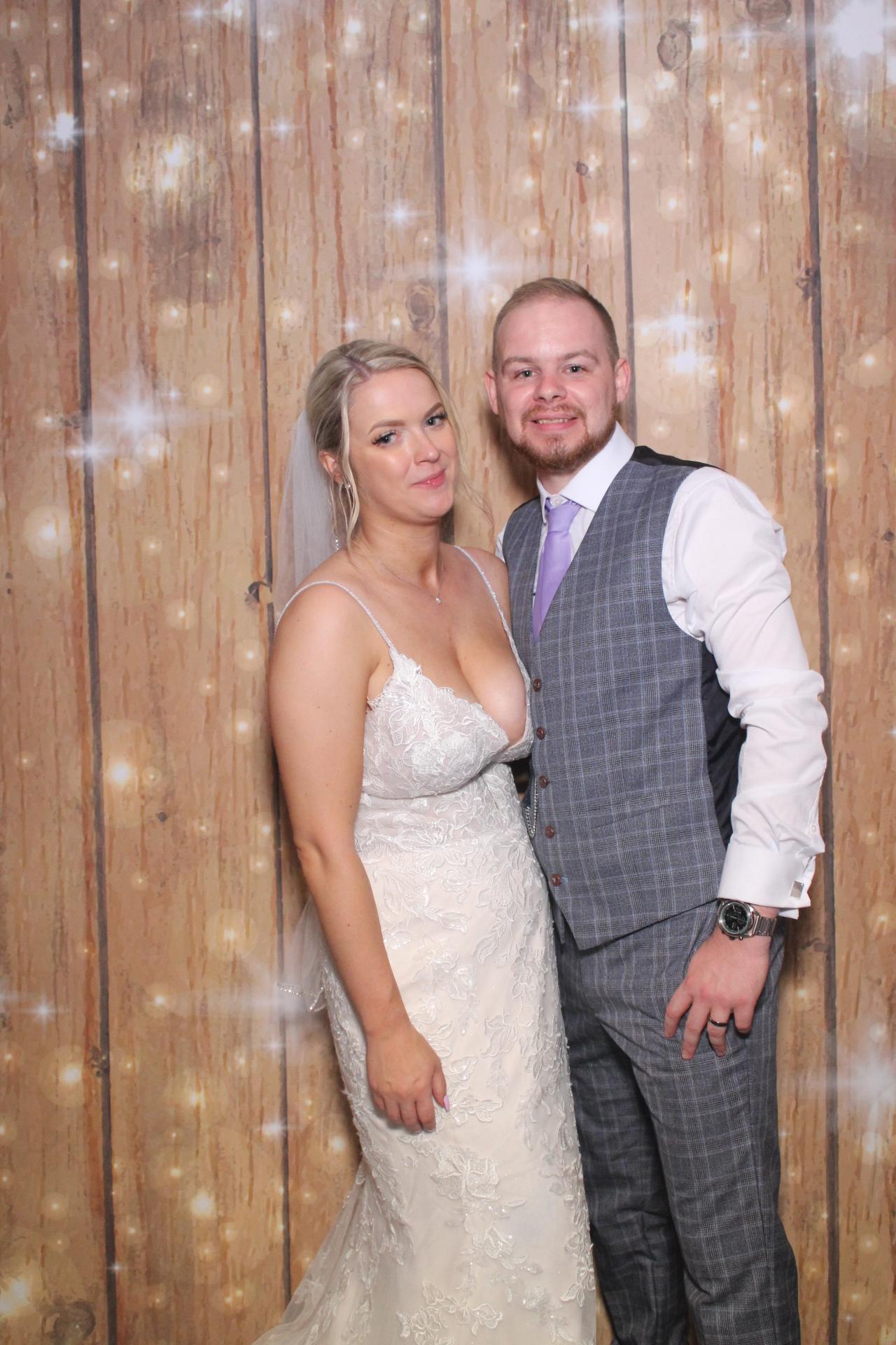 Mr & Mrs Harker  | View more photos from the event at gallery.magicimages.uk/u/MagicImages/Mr-Mrs-Harker