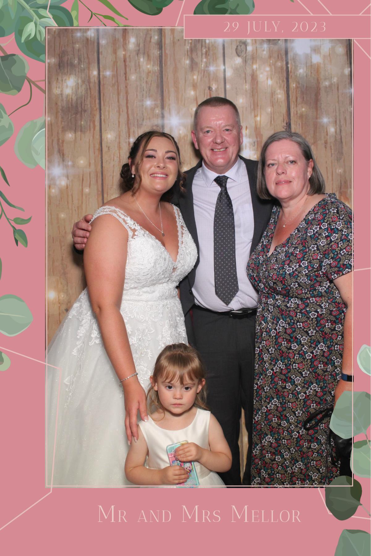 Mr & Mrs Mellor  | View more photos from the event at gallery.magicimages.uk/u/MagicImages/Mr-Mrs-Mellor