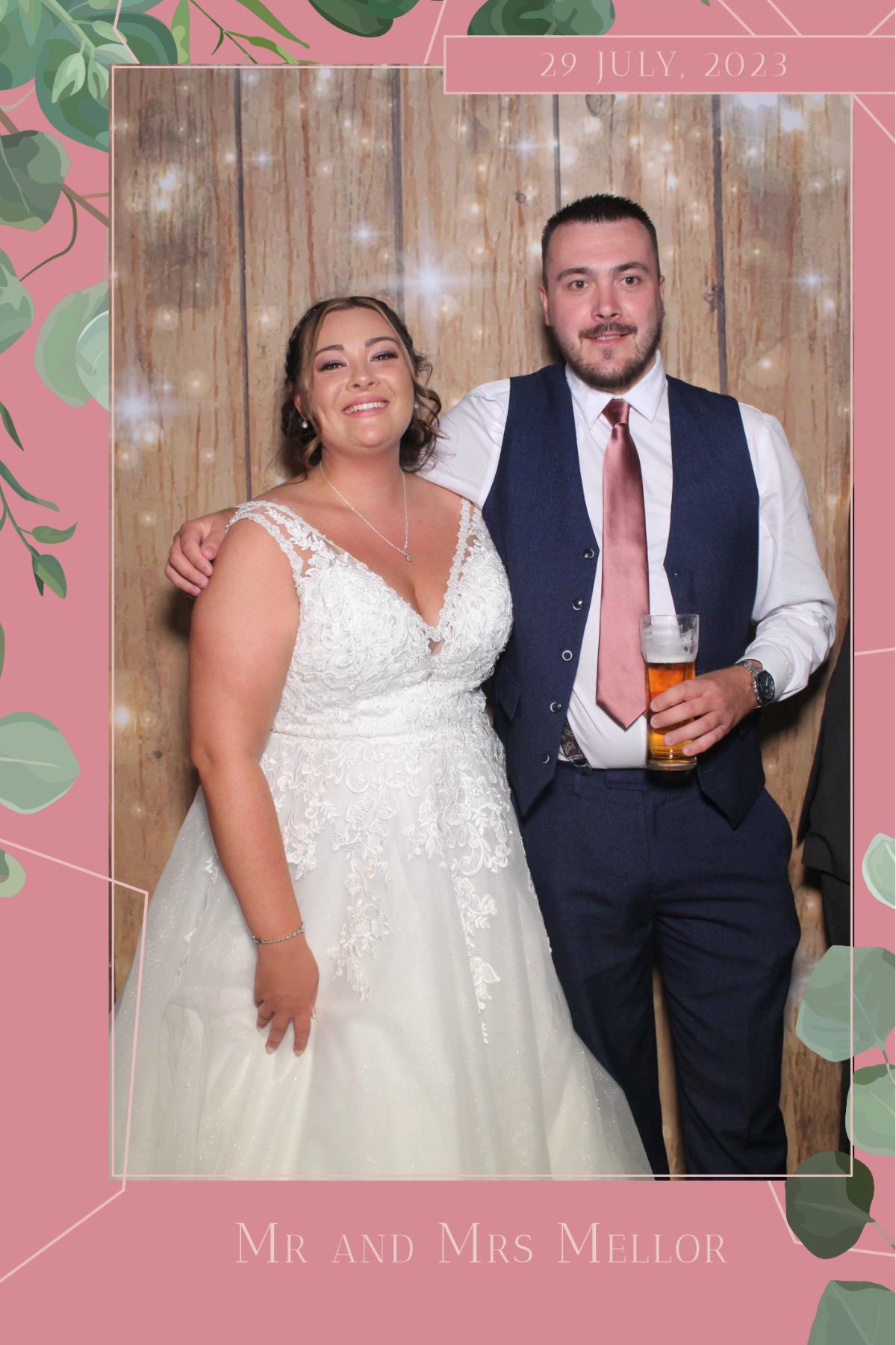 Mr & Mrs Mellor  | View more photos from the event at gallery.magicimages.uk/u/MagicImages/Mr-Mrs-Mellor