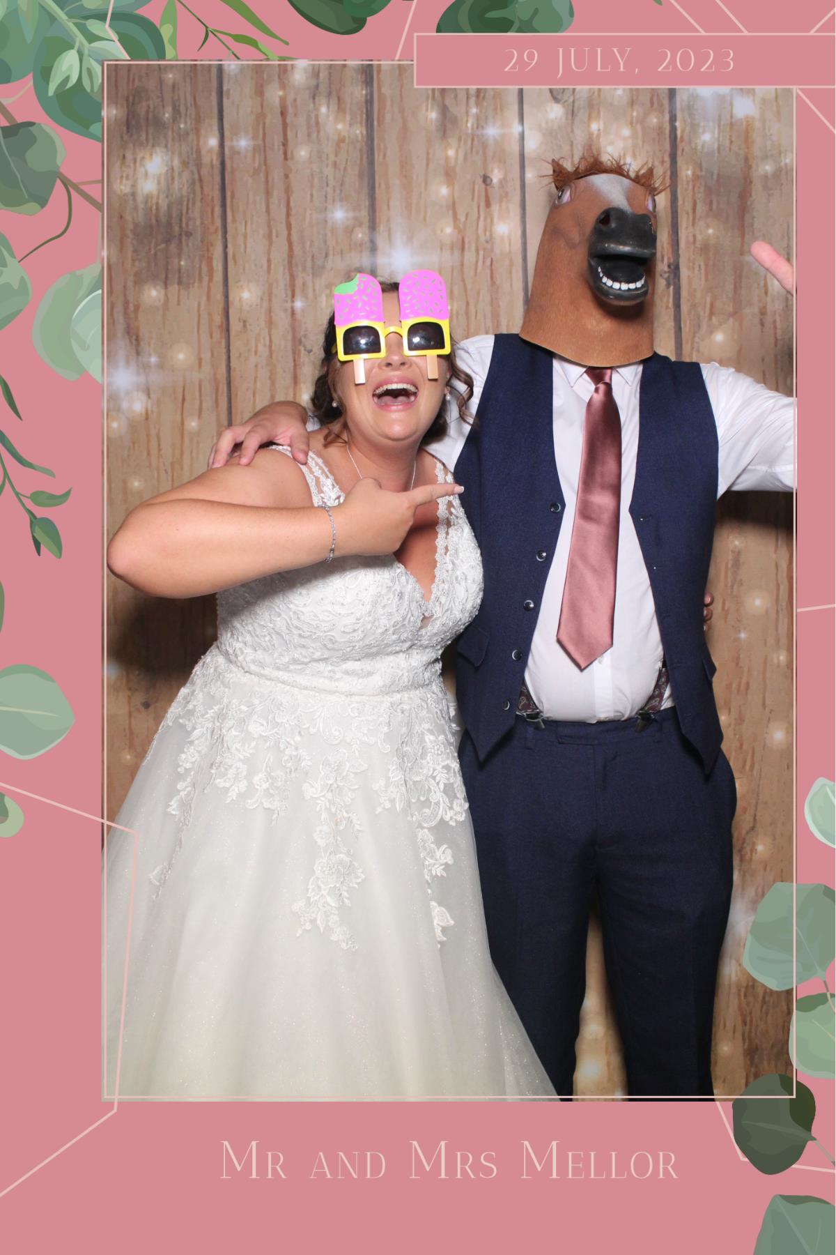 Mr & Mrs Mellor  | View more photos from the event at gallery.magicimages.uk/u/MagicImages/Mr-Mrs-Mellor