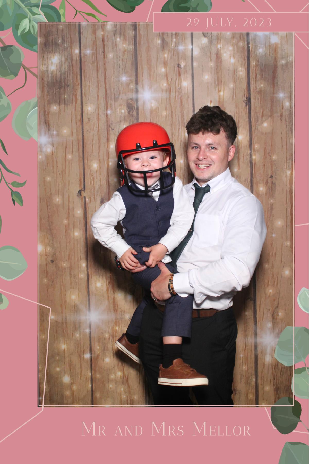 Mr & Mrs Mellor  | View more photos from the event at gallery.magicimages.uk/u/MagicImages/Mr-Mrs-Mellor