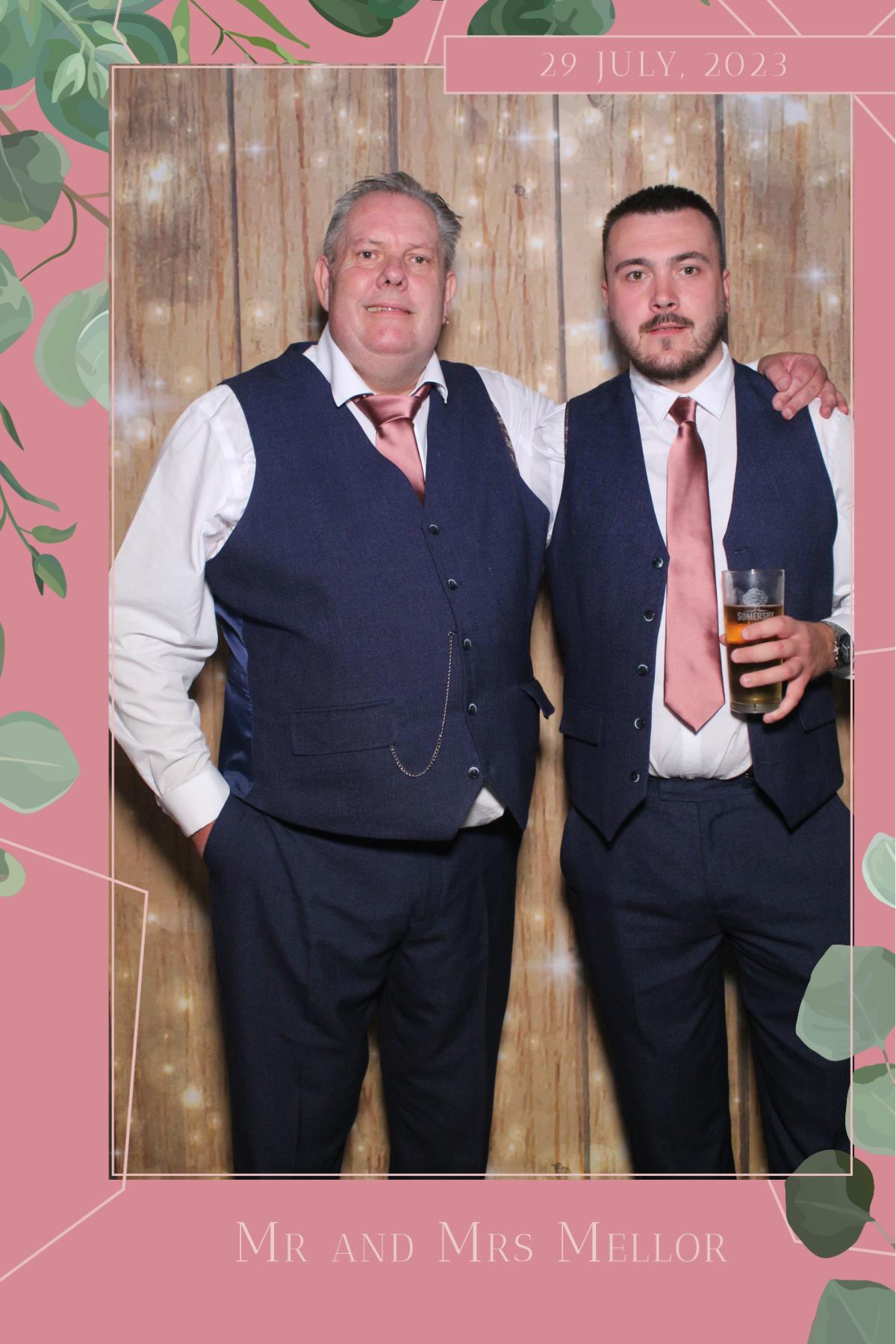 Mr & Mrs Mellor  | View more photos from the event at gallery.magicimages.uk/u/MagicImages/Mr-Mrs-Mellor