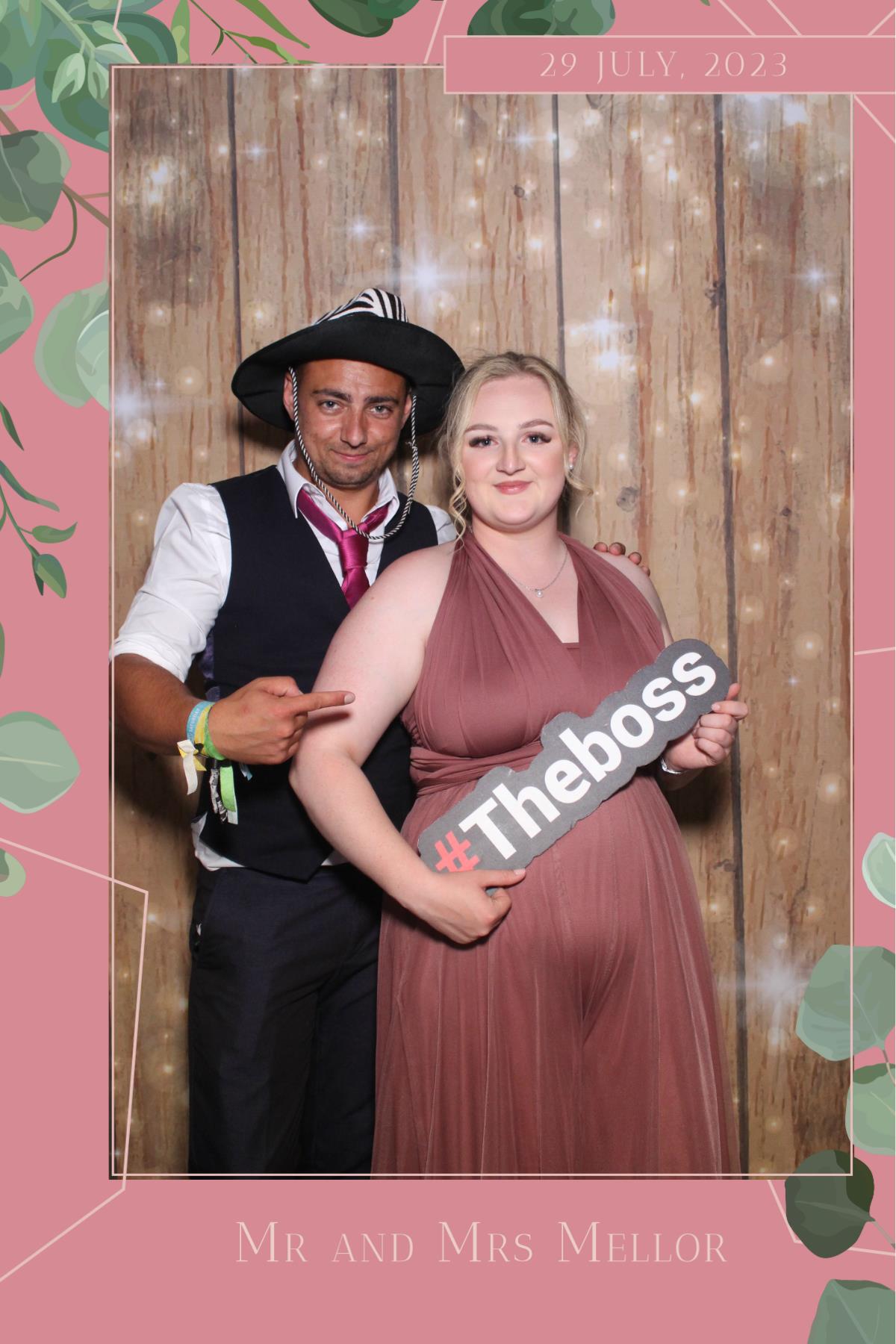 Mr & Mrs Mellor  | View more photos from the event at gallery.magicimages.uk/u/MagicImages/Mr-Mrs-Mellor