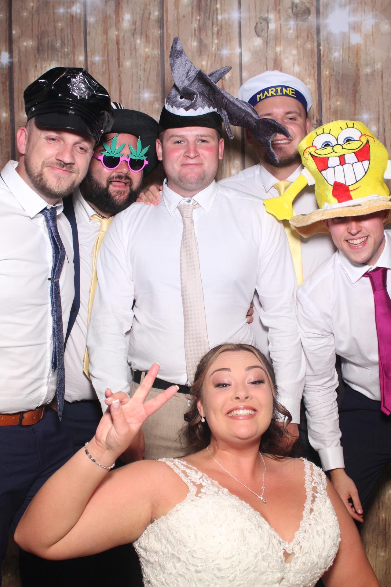 Mr & Mrs Mellor  | View more photos from the event at gallery.magicimages.uk/u/MagicImages/Mr-Mrs-Mellor
