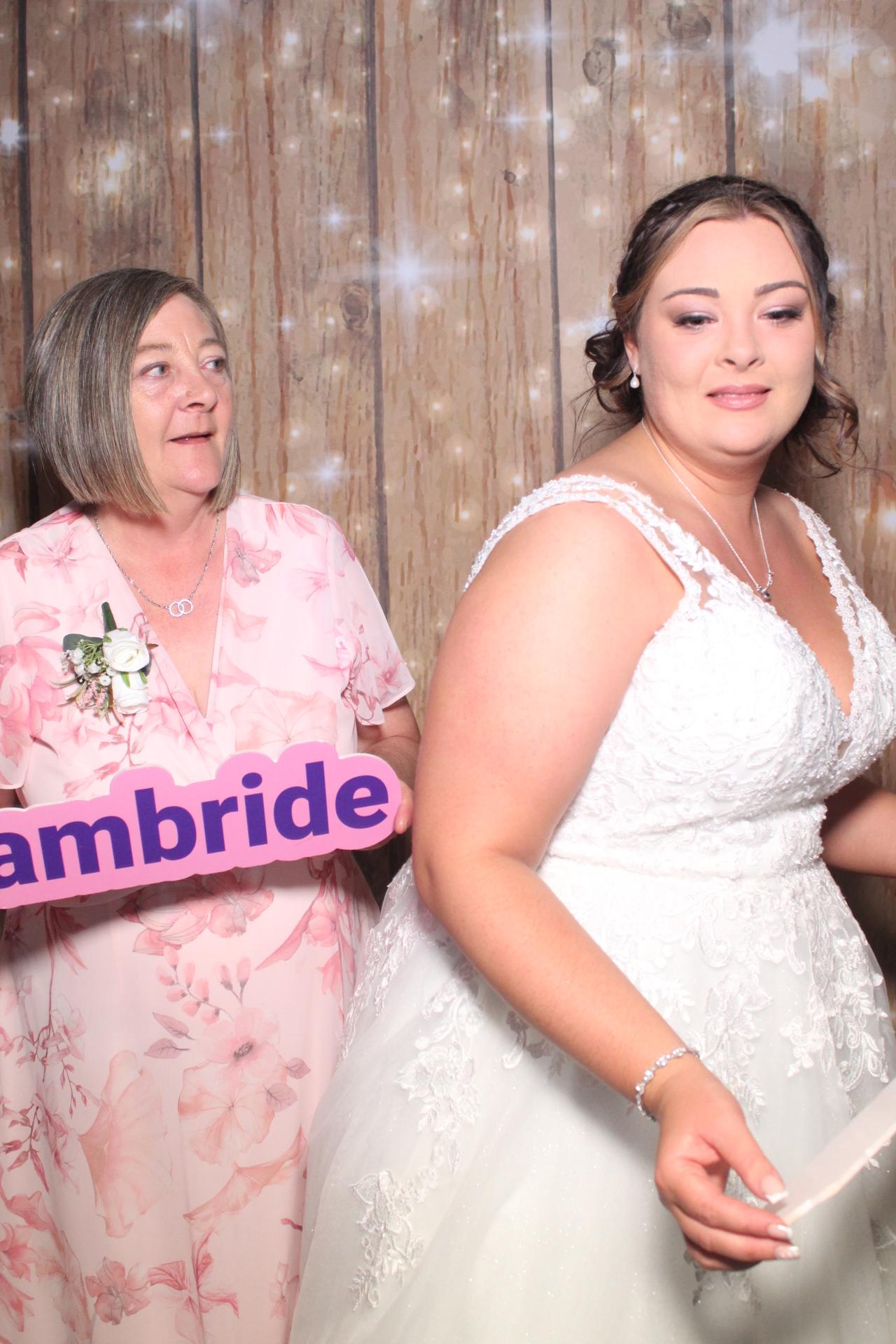 Mr & Mrs Mellor  | View more photos from the event at gallery.magicimages.uk/u/MagicImages/Mr-Mrs-Mellor