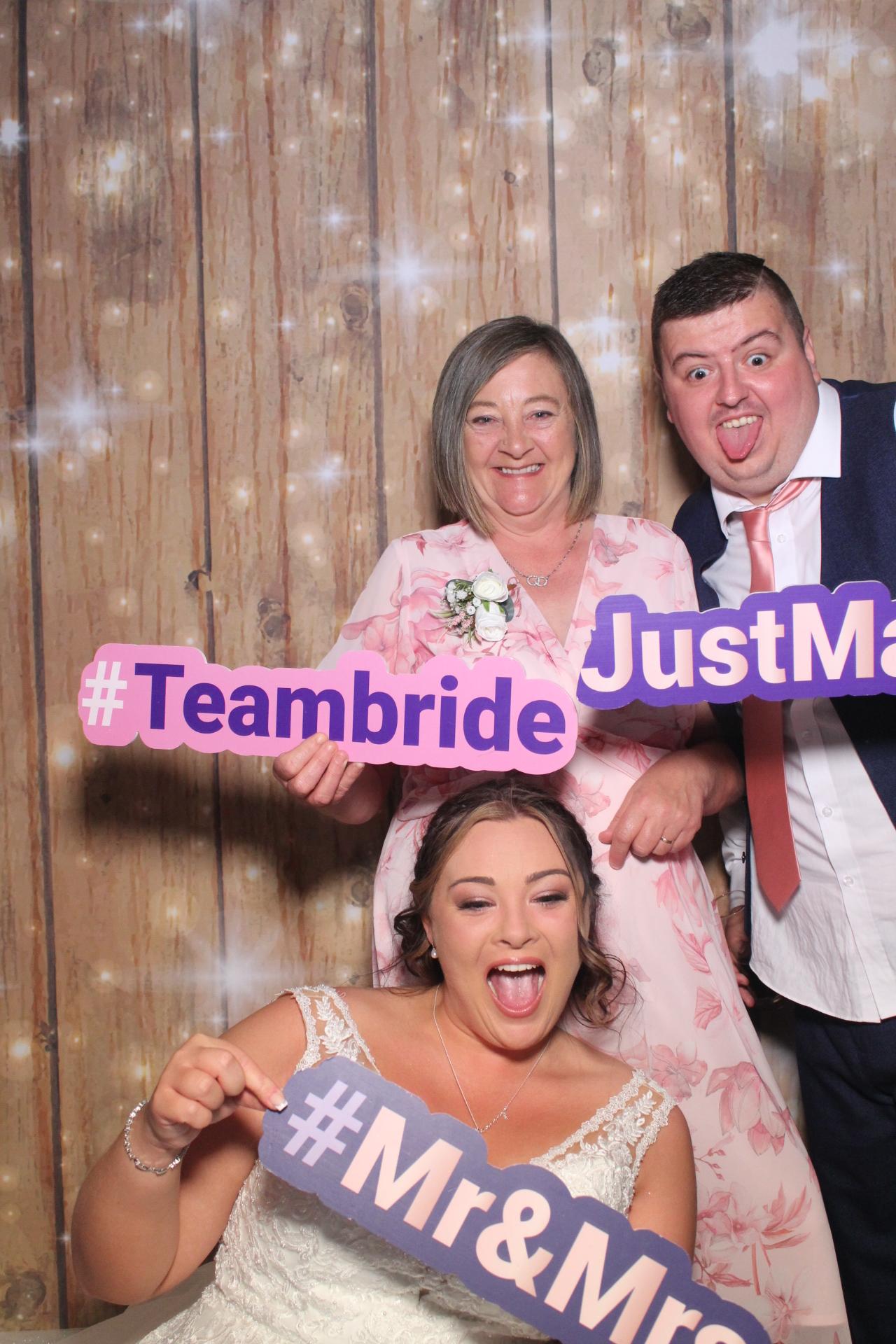 Mr & Mrs Mellor  | View more photos from the event at gallery.magicimages.uk/u/MagicImages/Mr-Mrs-Mellor
