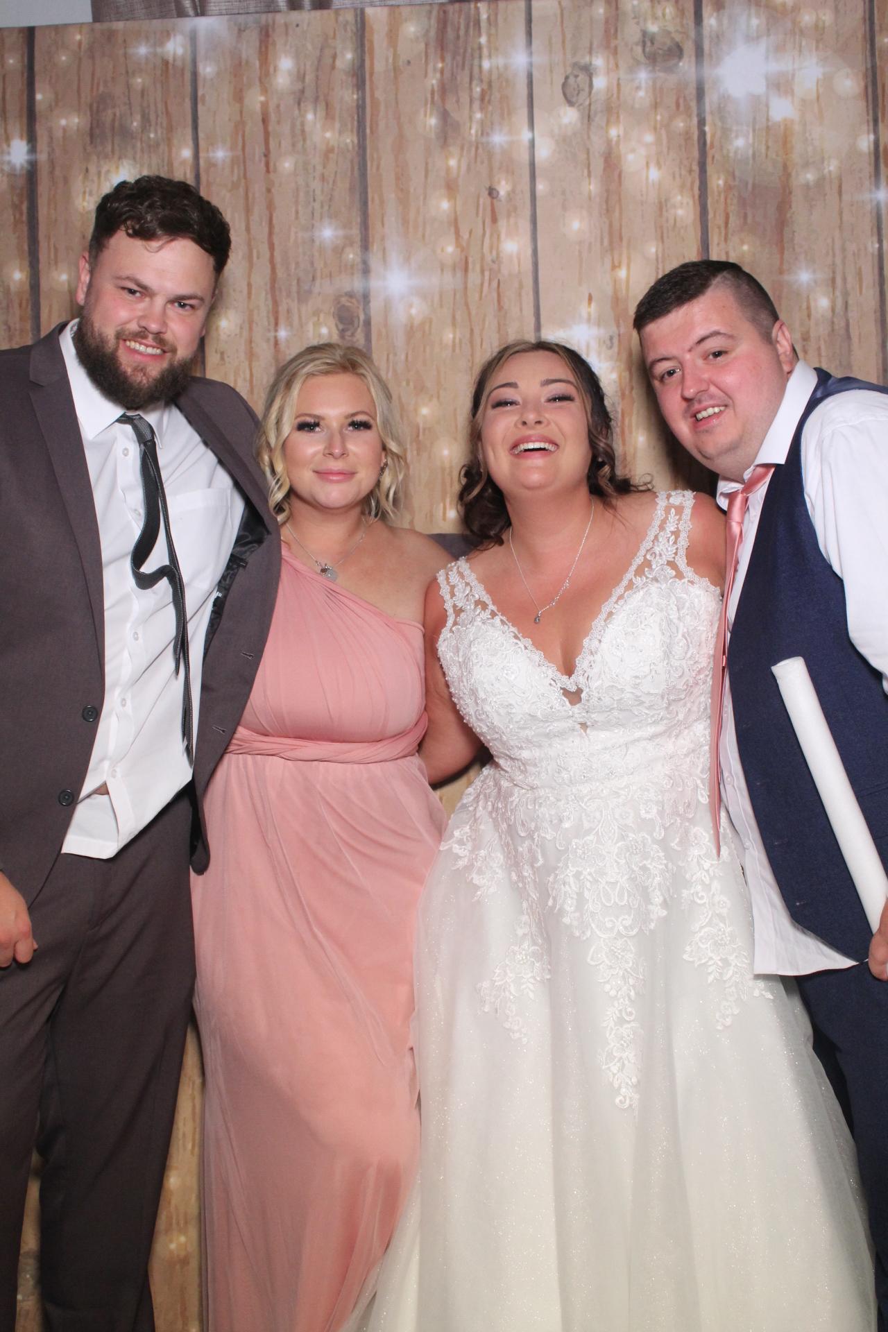 Mr & Mrs Mellor  | View more photos from the event at gallery.magicimages.uk/u/MagicImages/Mr-Mrs-Mellor