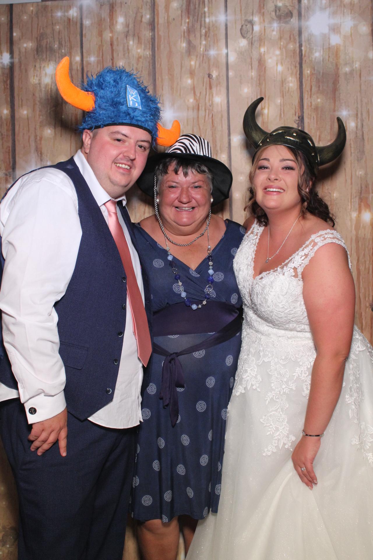Mr & Mrs Mellor  | View more photos from the event at gallery.magicimages.uk/u/MagicImages/Mr-Mrs-Mellor
