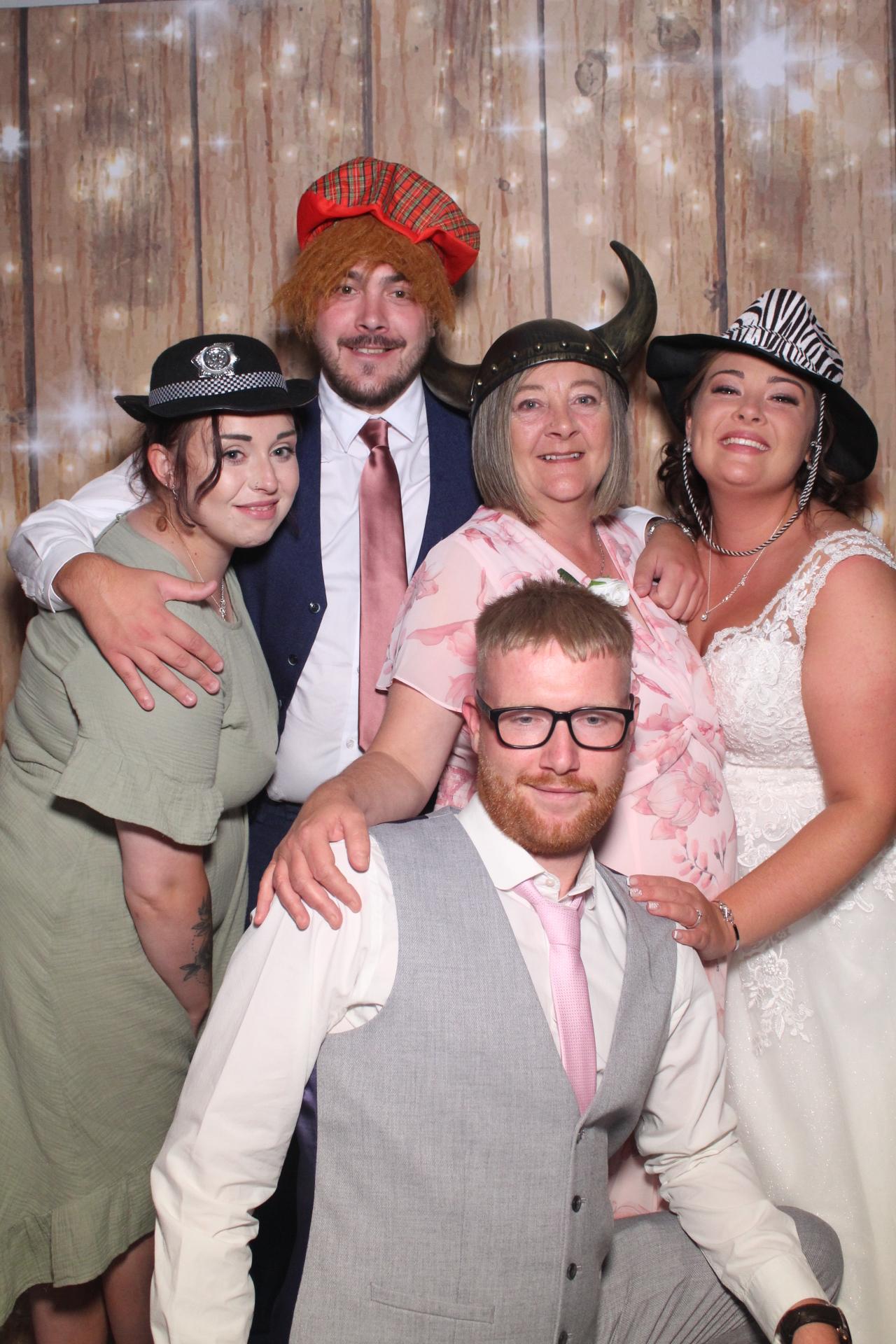 Mr & Mrs Mellor  | View more photos from the event at gallery.magicimages.uk/u/MagicImages/Mr-Mrs-Mellor