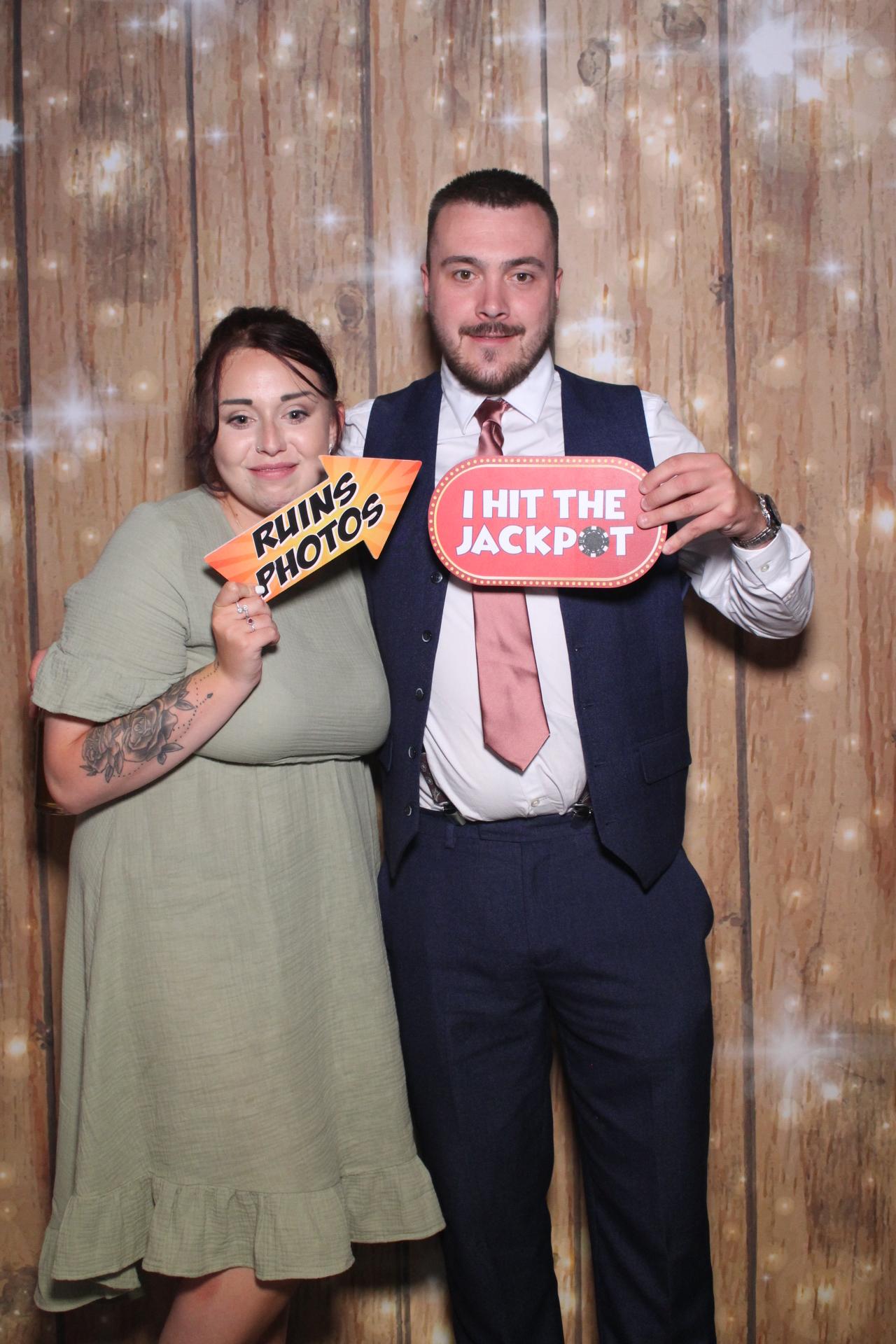 Mr & Mrs Mellor  | View more photos from the event at gallery.magicimages.uk/u/MagicImages/Mr-Mrs-Mellor